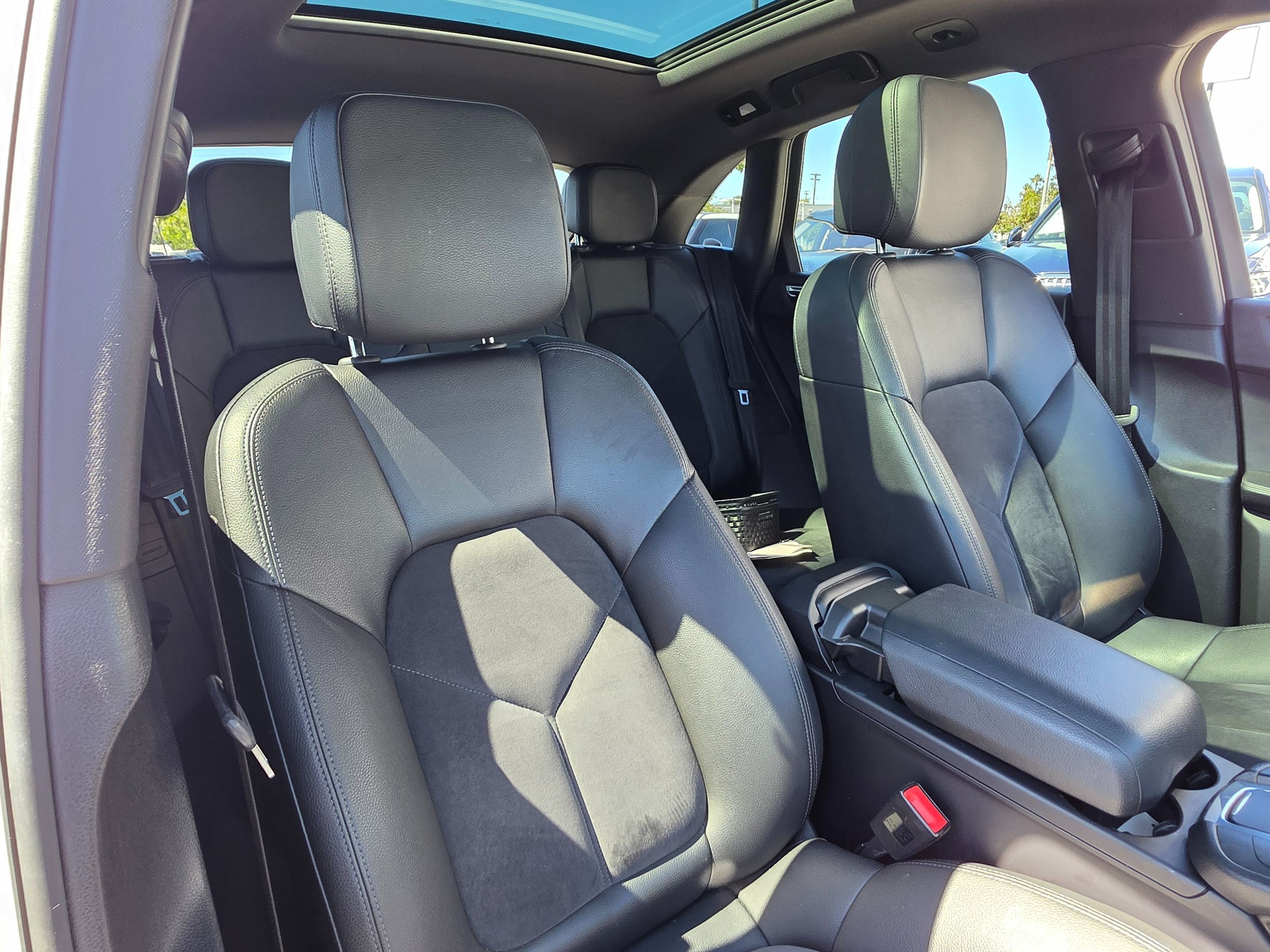 2018 Porsche Macan photo 7
