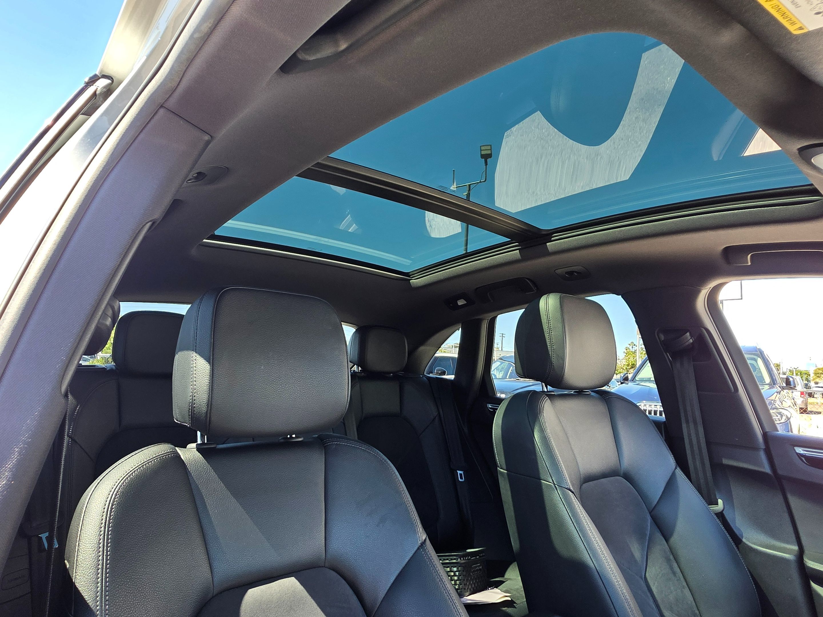 2018 Porsche Macan photo 8
