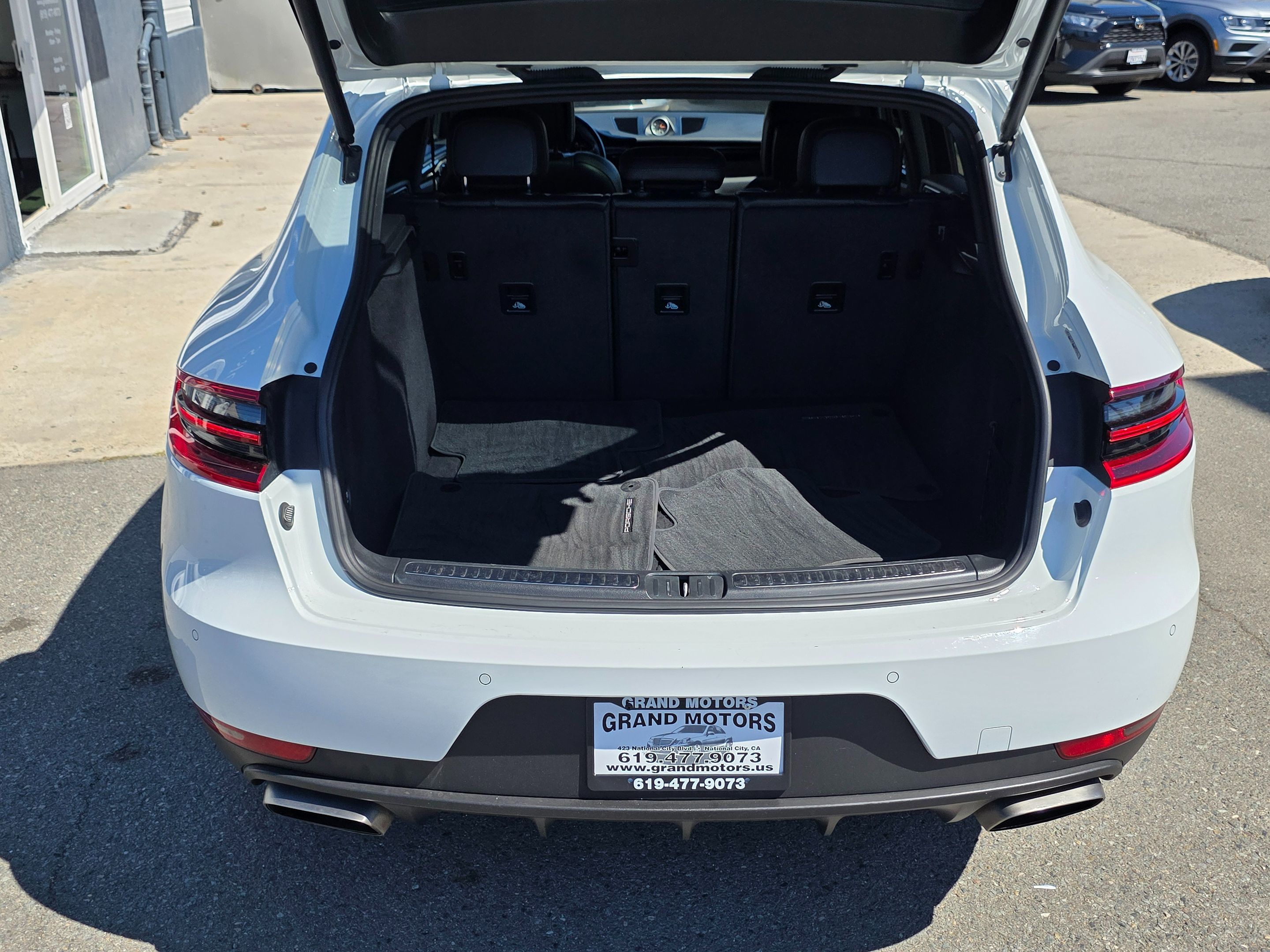 2018 Porsche Macan photo 10
