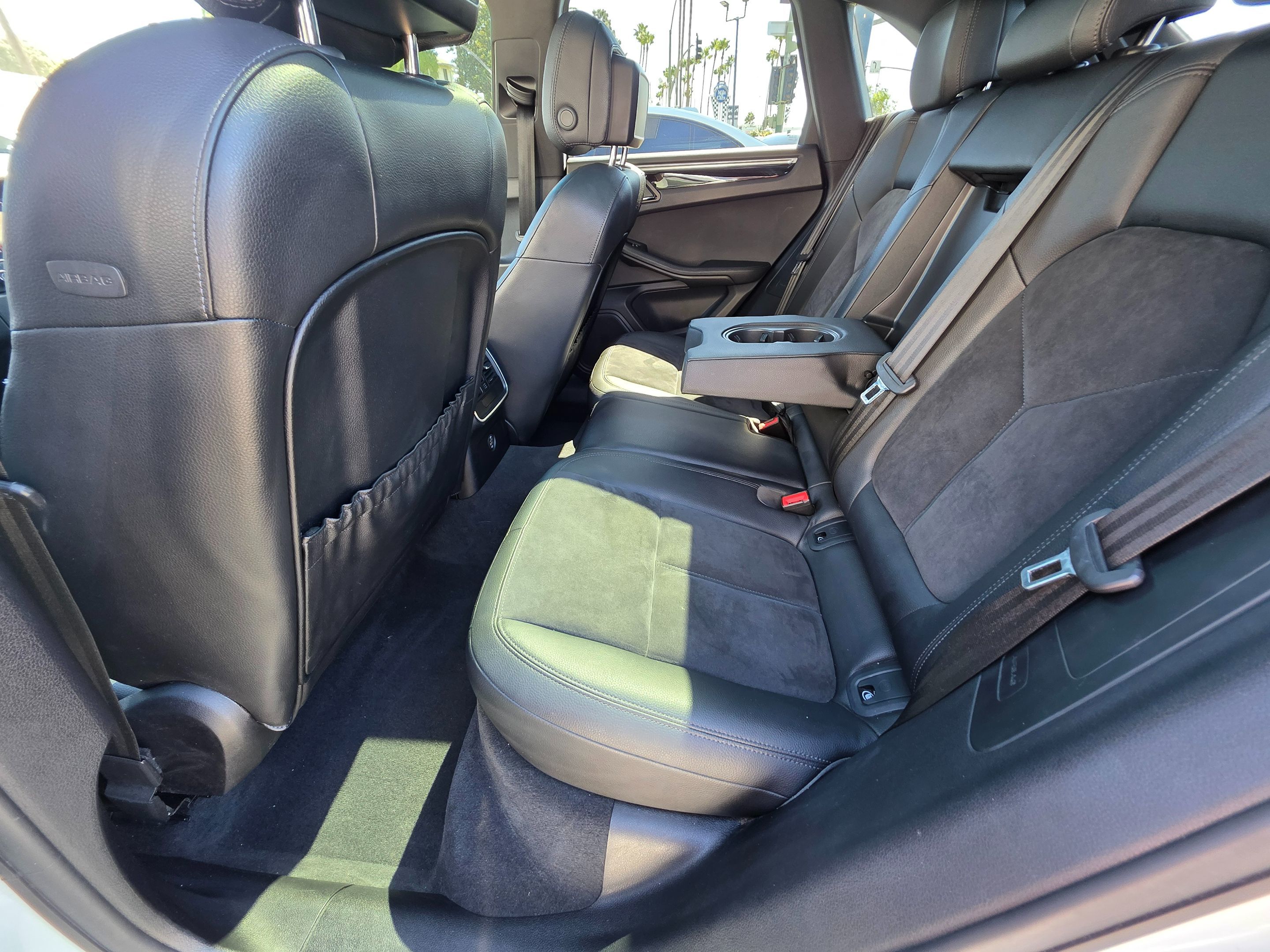 2018 Porsche Macan photo 16