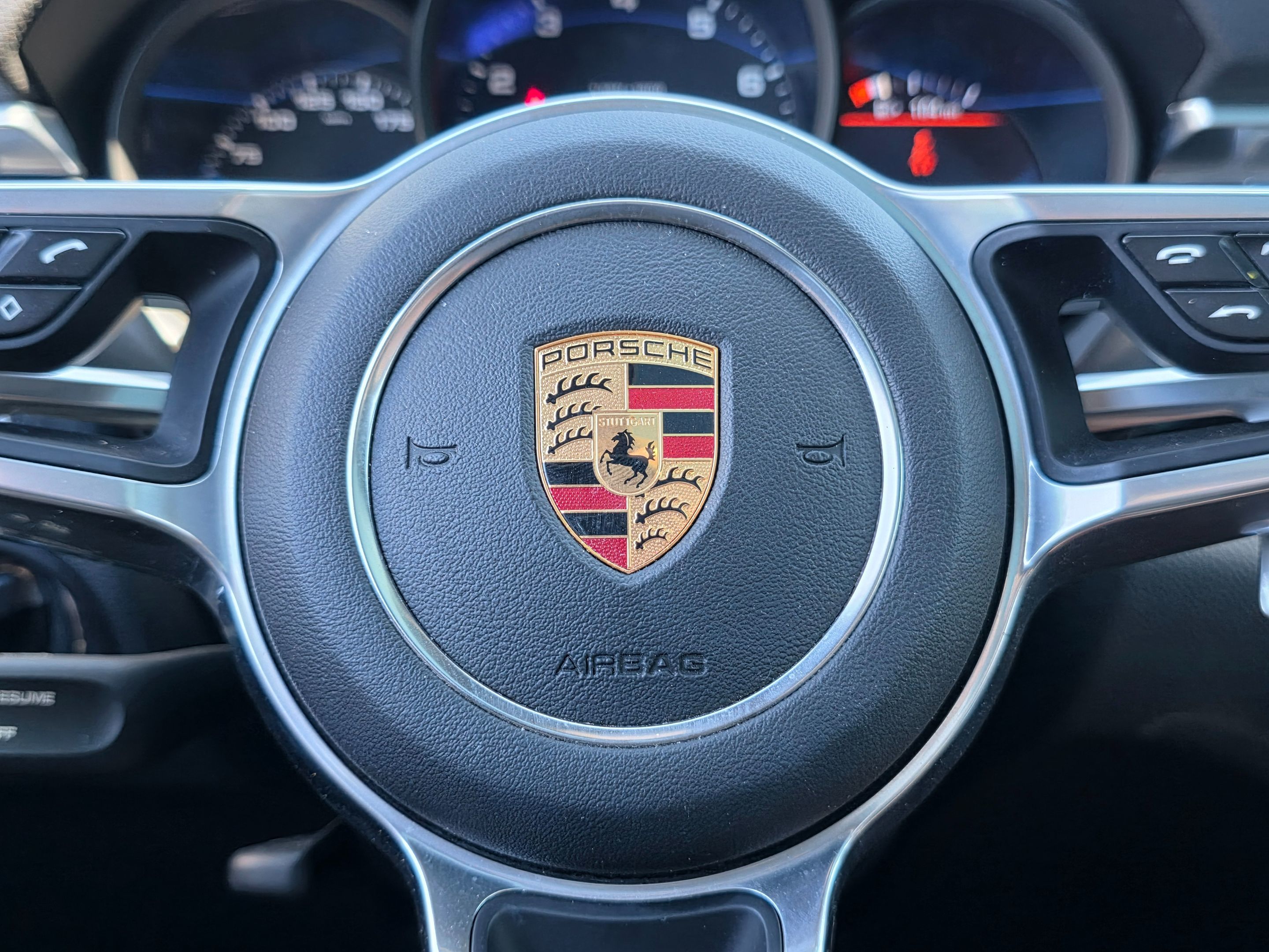 2018 Porsche Macan photo 25
