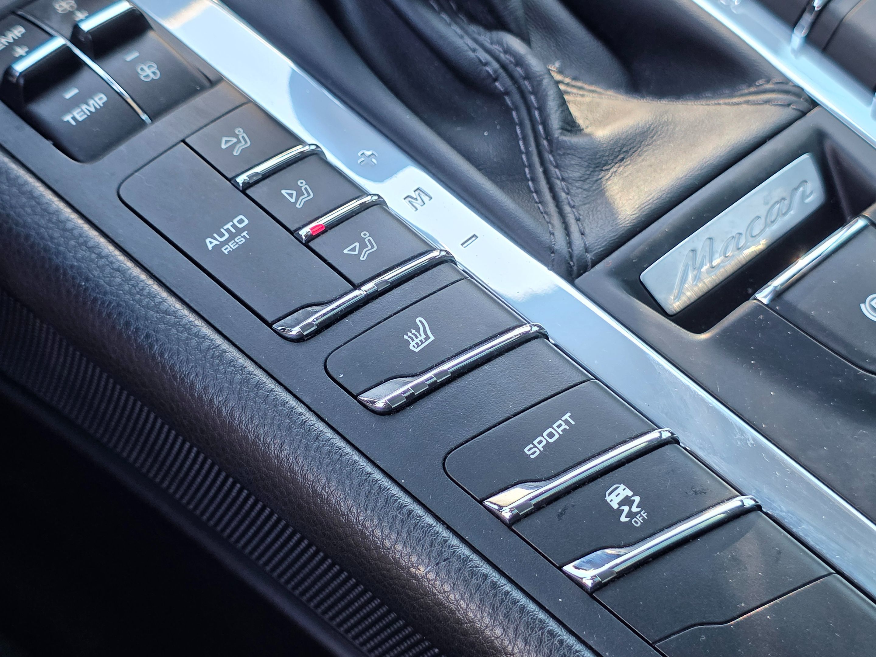 2018 Porsche Macan photo 32