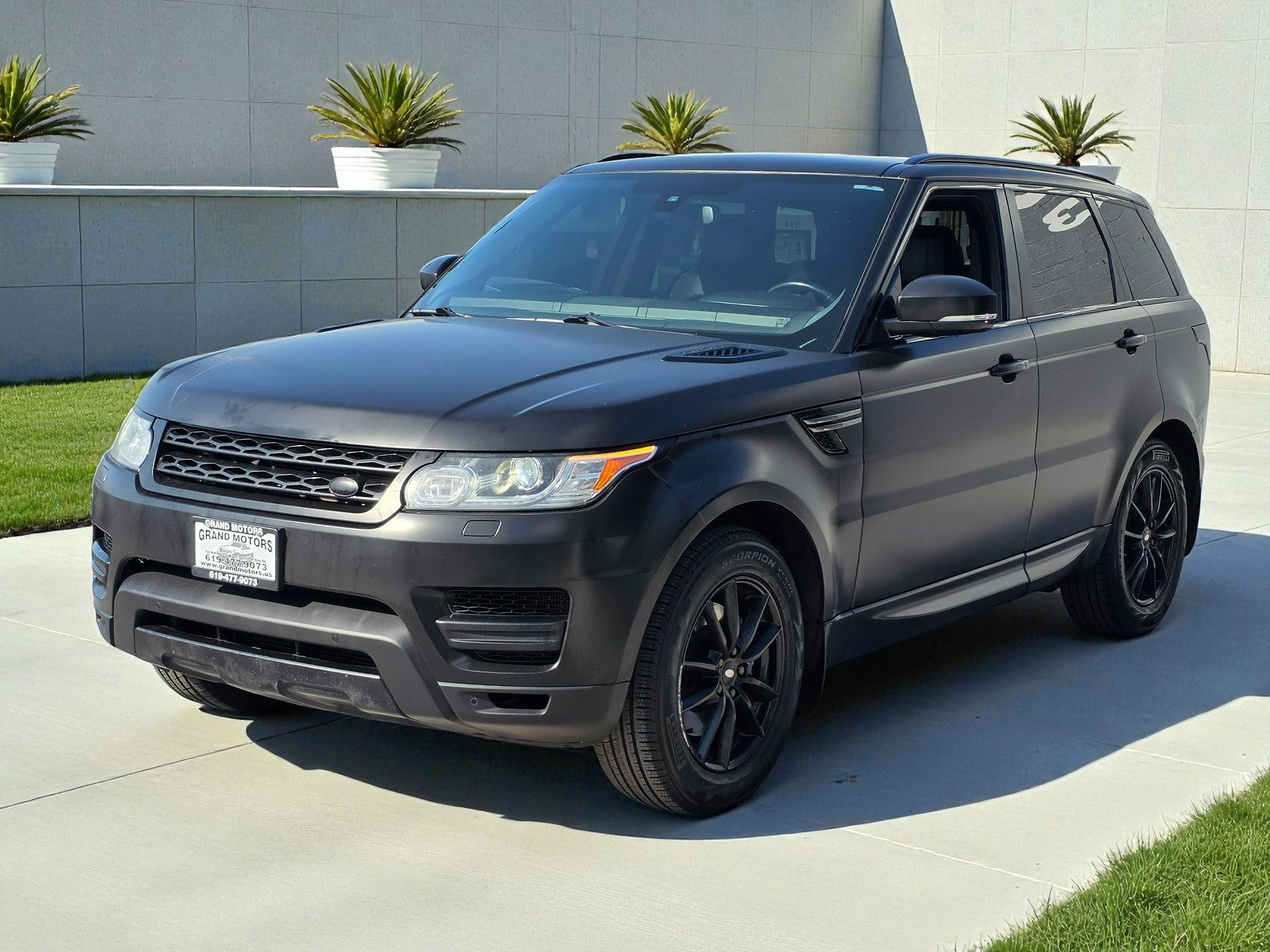 2014 Land Rover Range Rover Sport SE photo 4