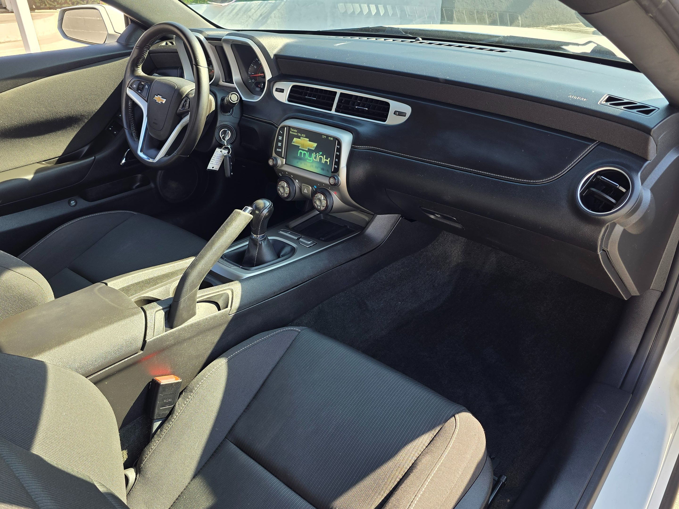 2015 Chevrolet Camaro 1LT photo 2