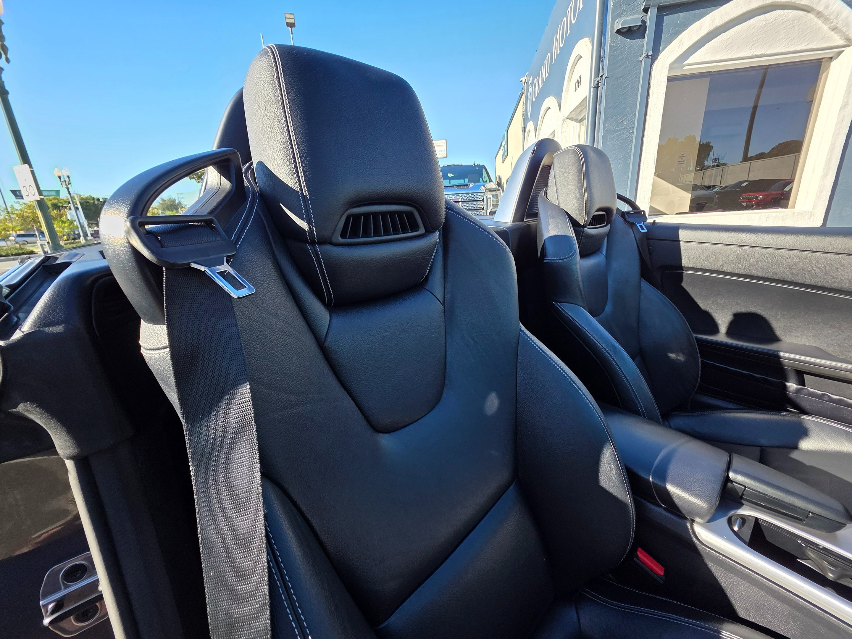 2015 Mercedes Benz SLK 350 photo 3