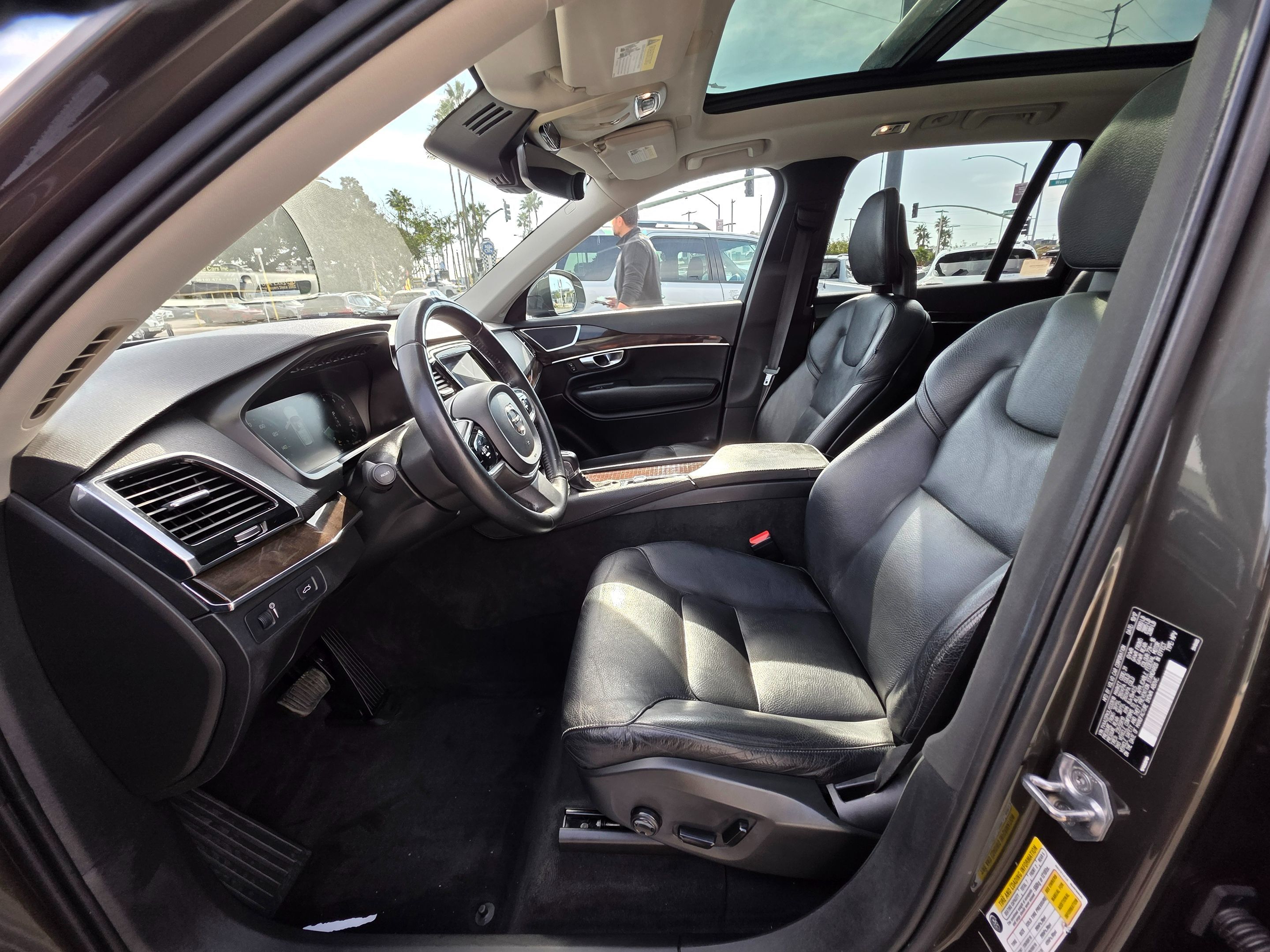 2018 Volvo XC90 Momentum - Photo 17