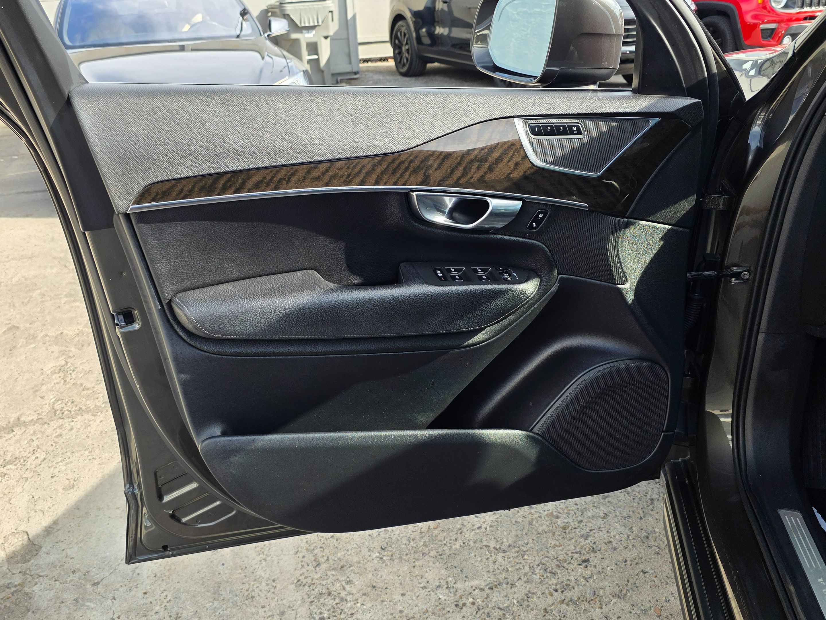 2018 Volvo XC90 Momentum - Photo 25