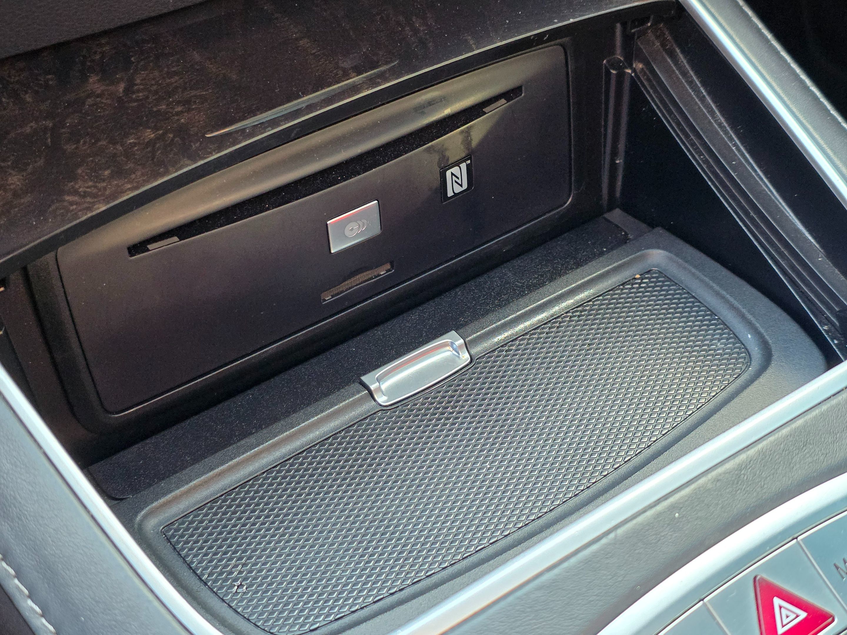 Photo 35 of this Mercedes-Benz S 550