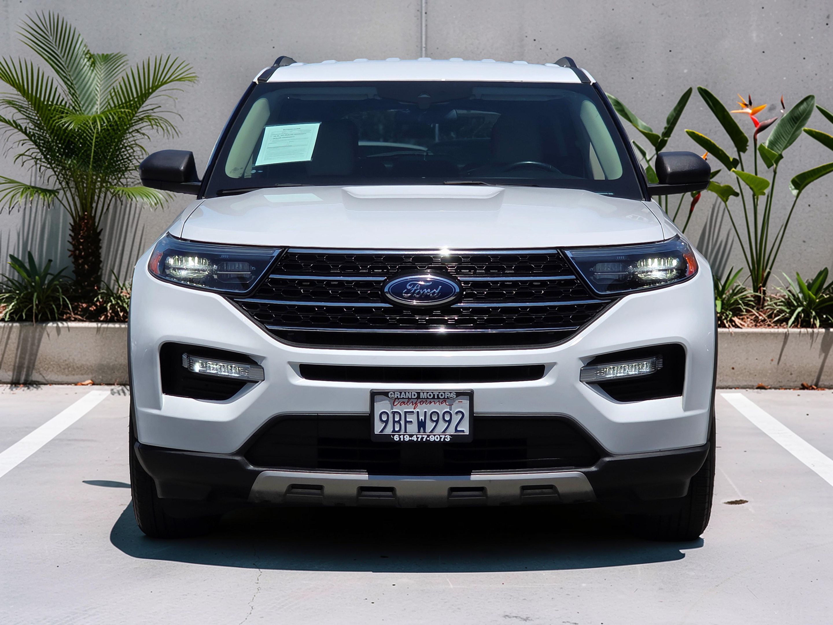 Photo 2 of this Ford Explorer