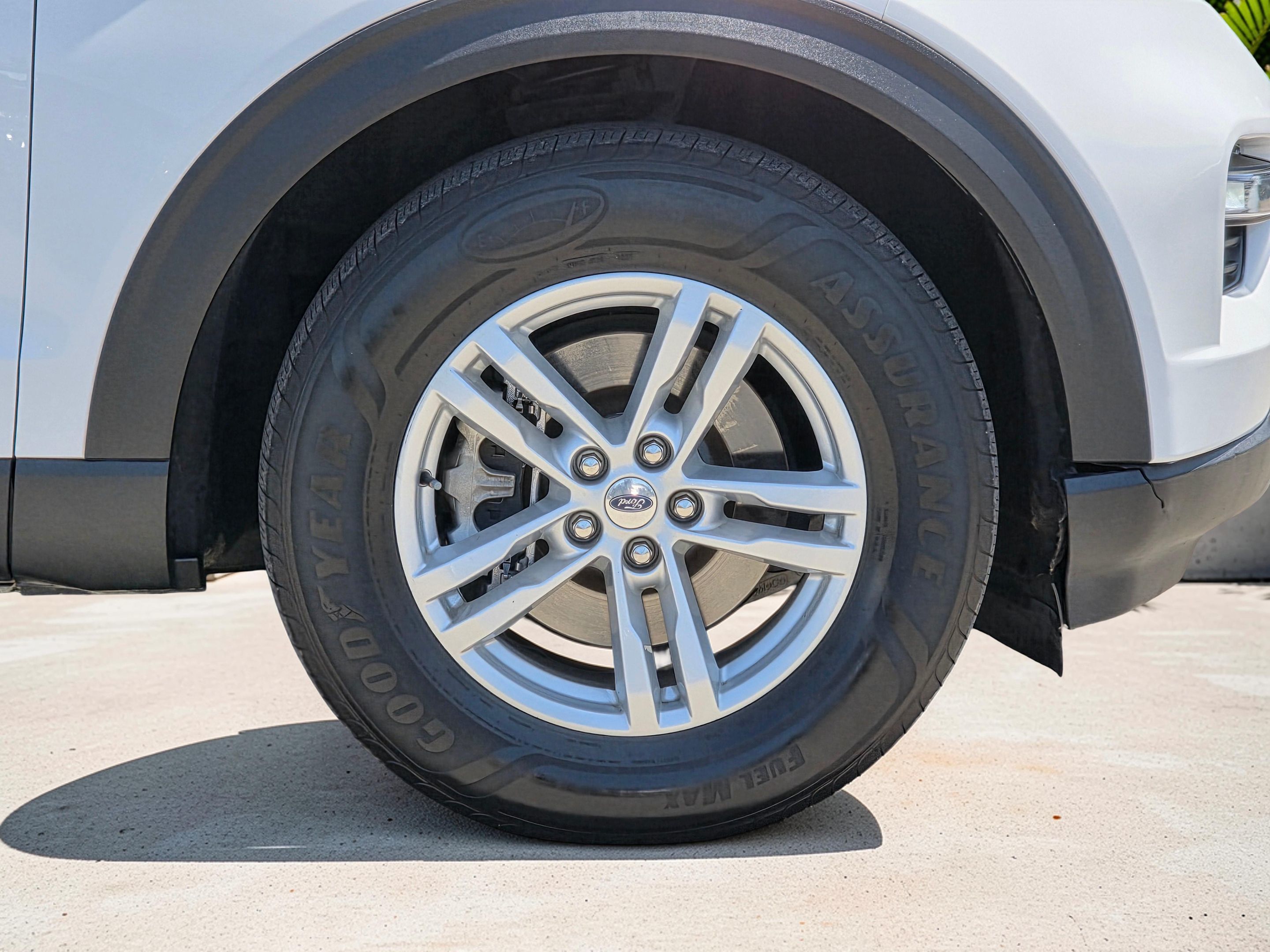 Photo 7 of this Ford Explorer