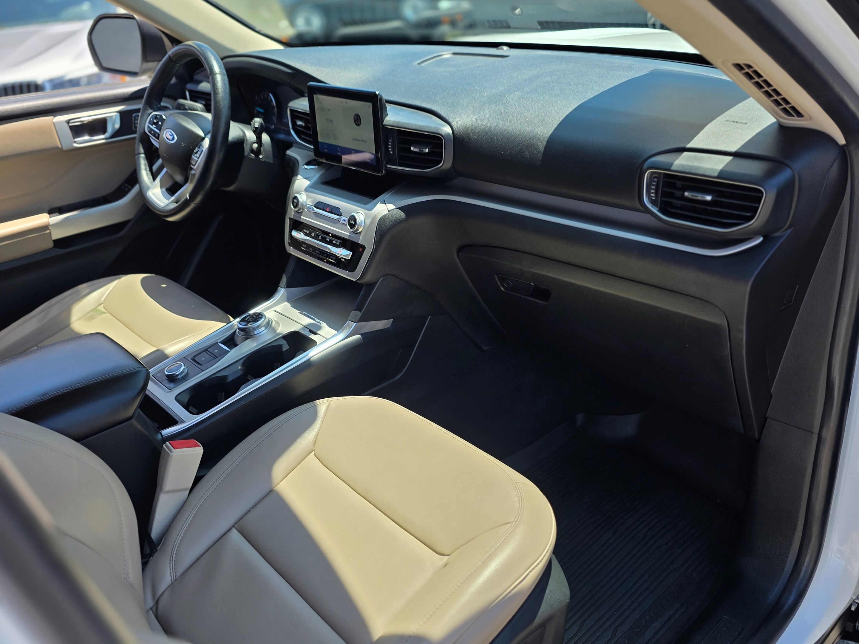 Photo 8 of this Ford Explorer