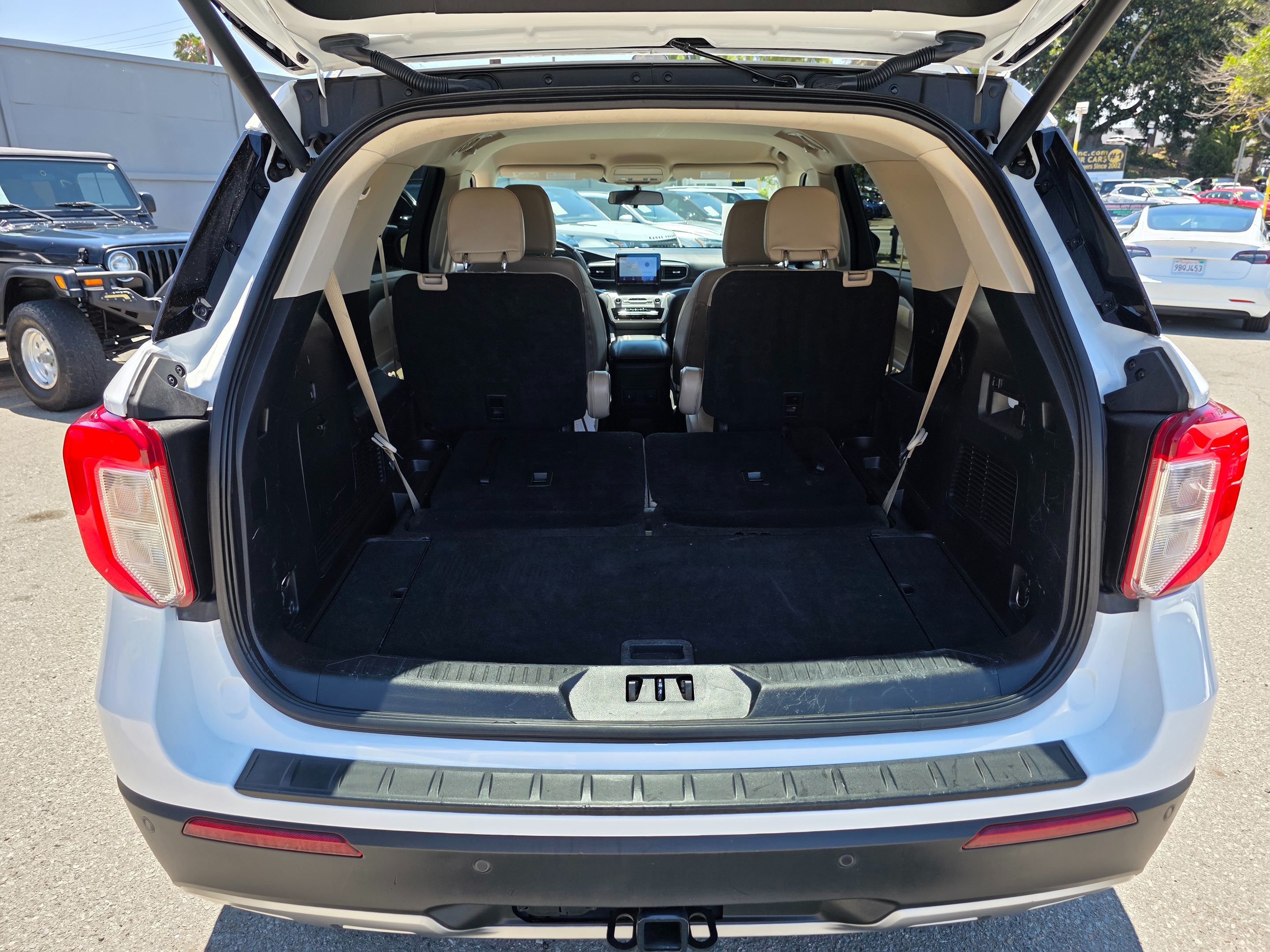 Photo 12 of this Ford Explorer