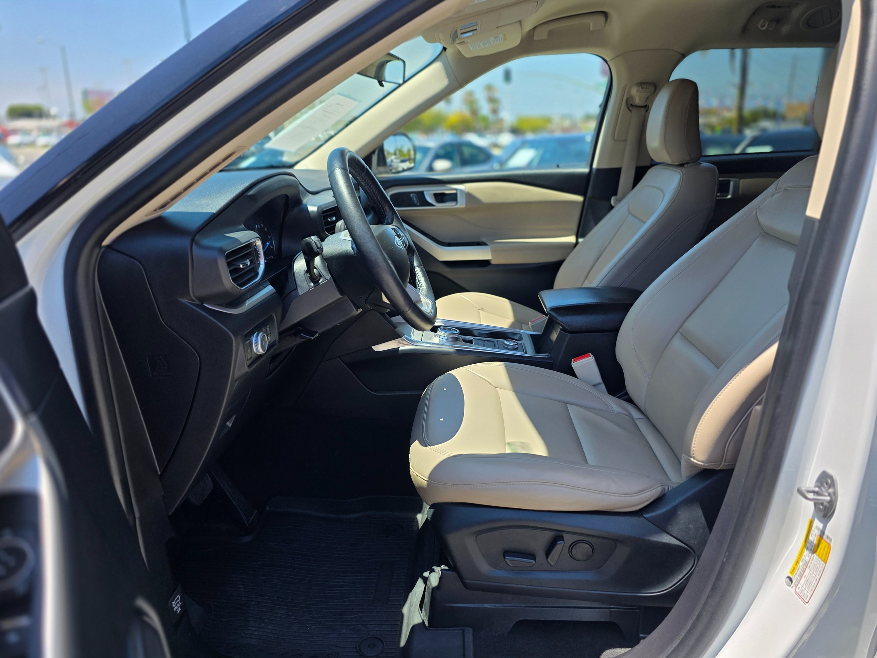Photo 16 of this Ford Explorer