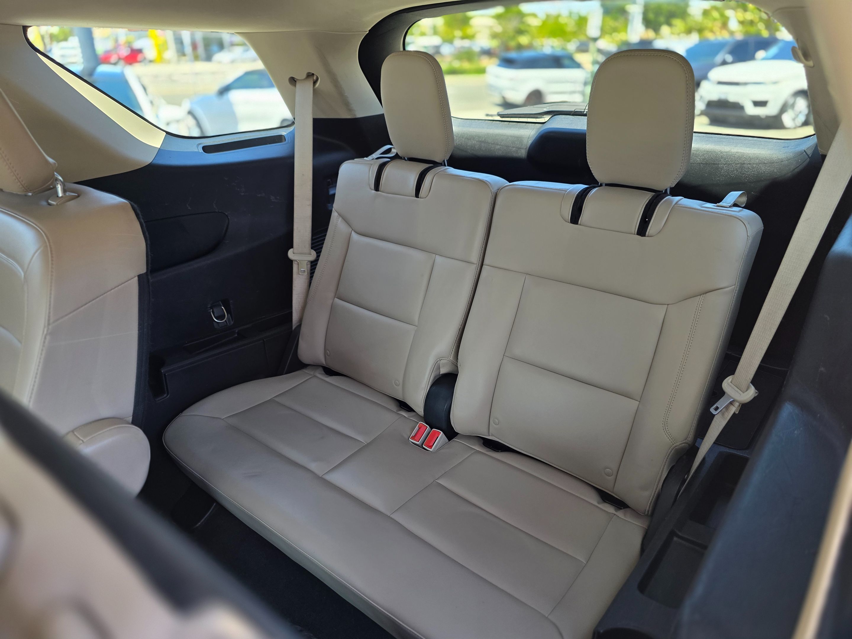Photo 18 of this Ford Explorer