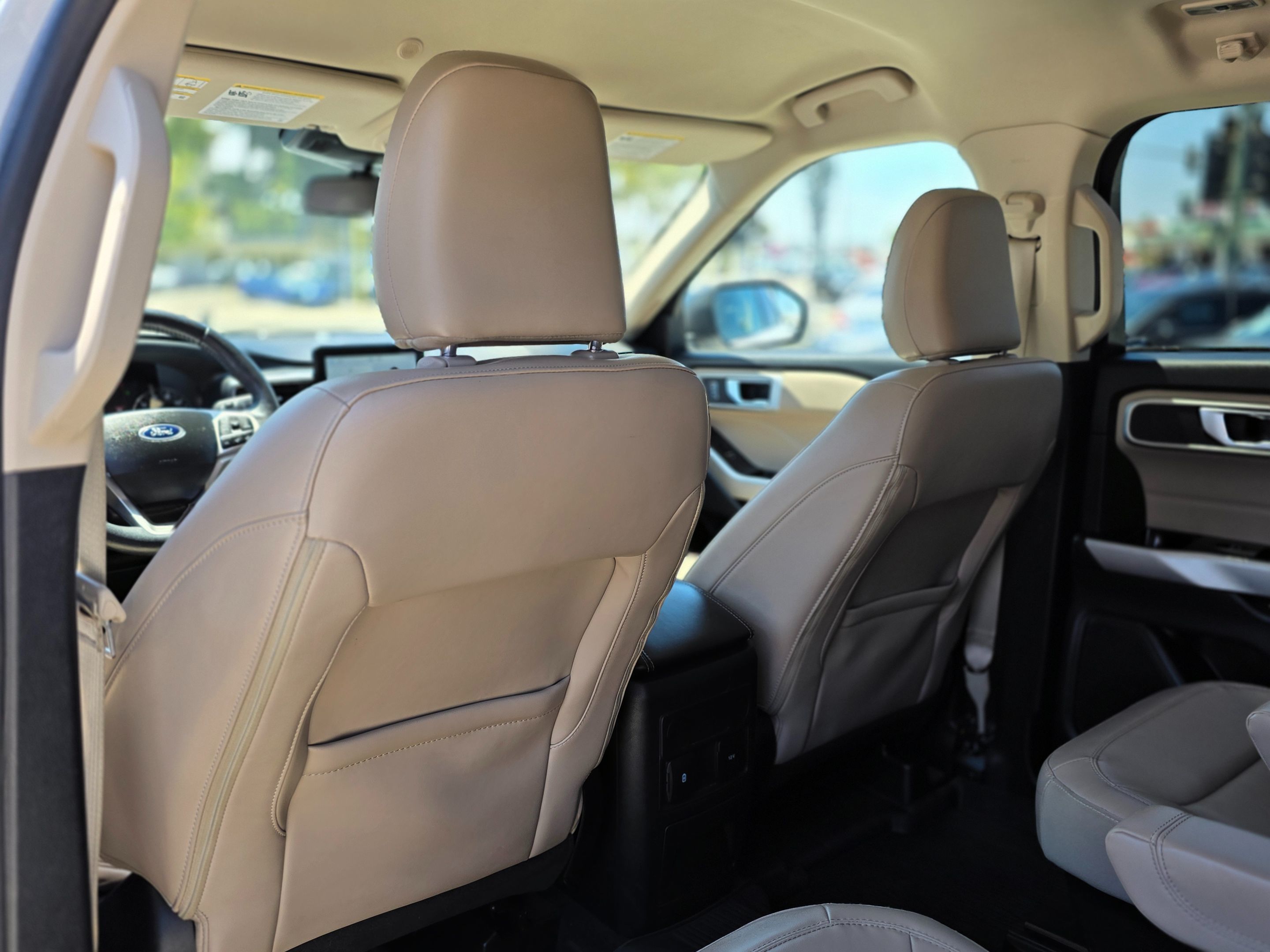 Photo 21 of this Ford Explorer