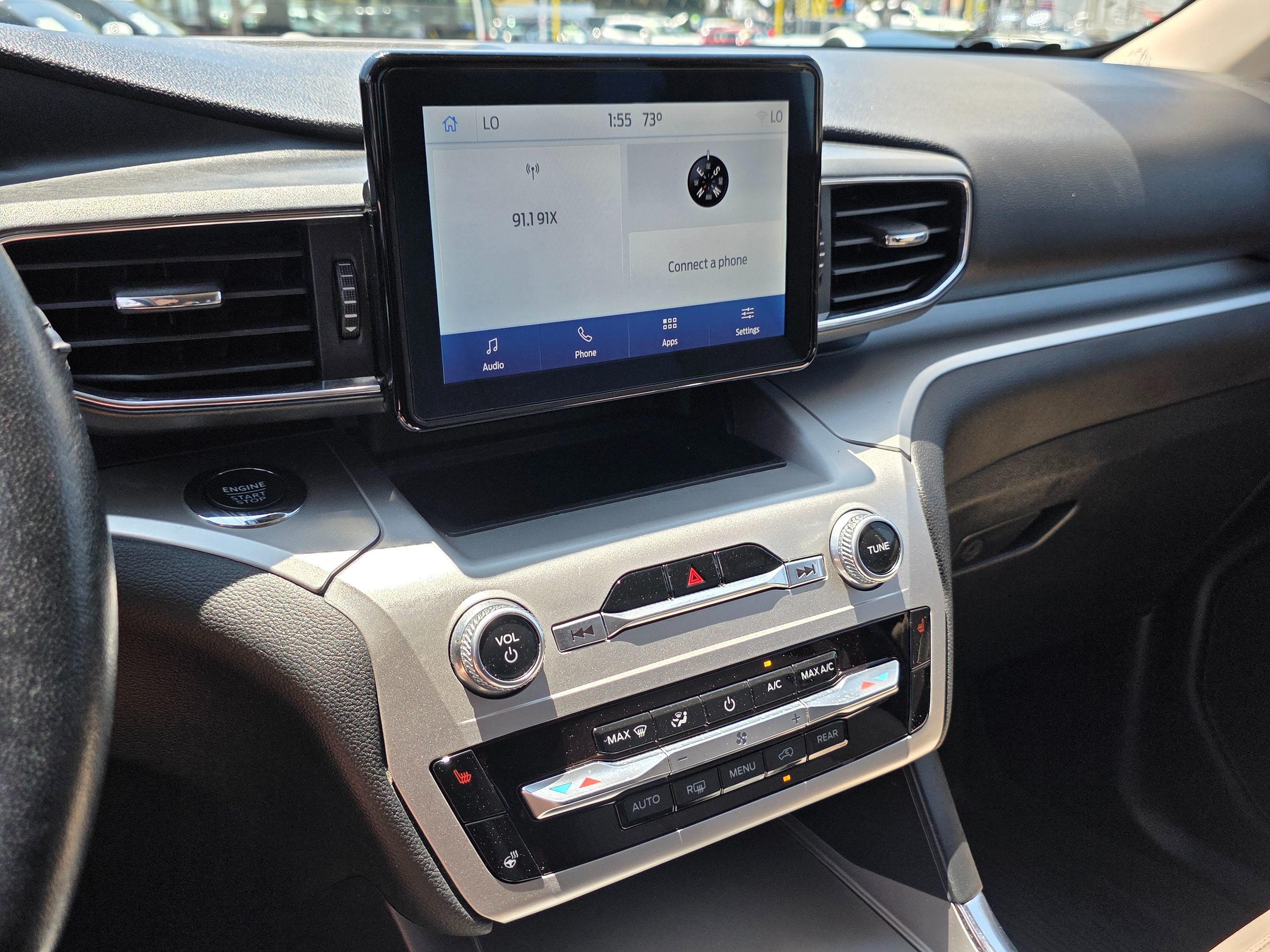 Photo 32 of this Ford Explorer