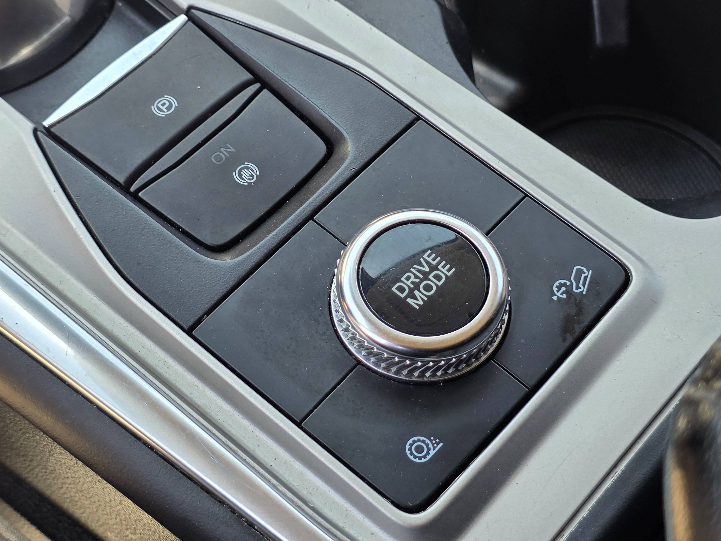 Photo 41 of this Ford Explorer