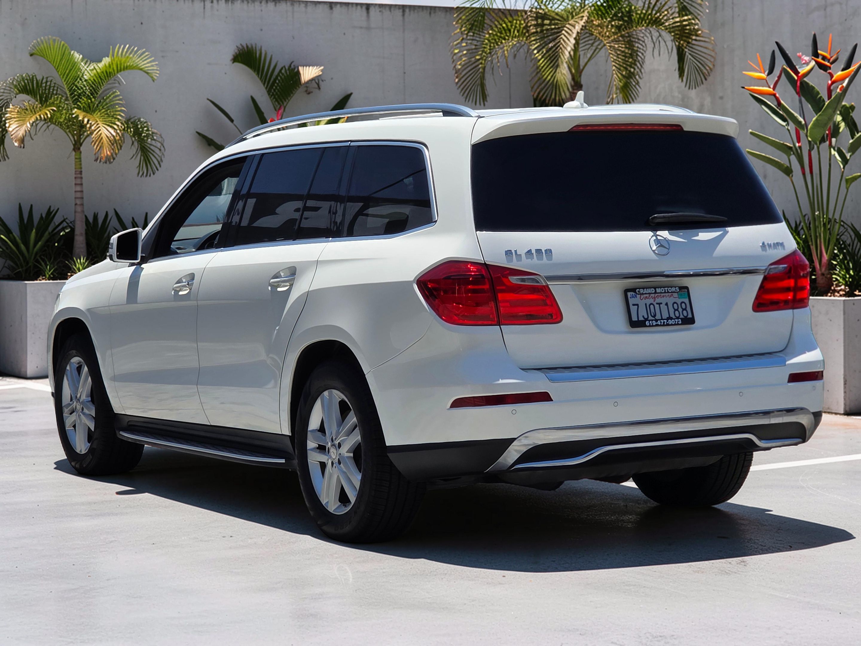 Photo 4 of this Mercedes-Benz GL 450