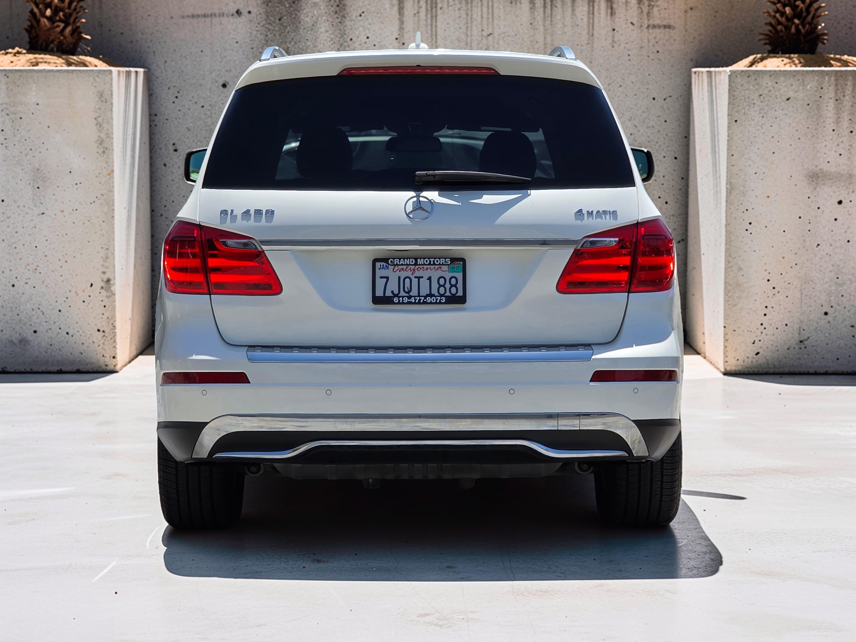 Photo 5 of this Mercedes-Benz GL 450