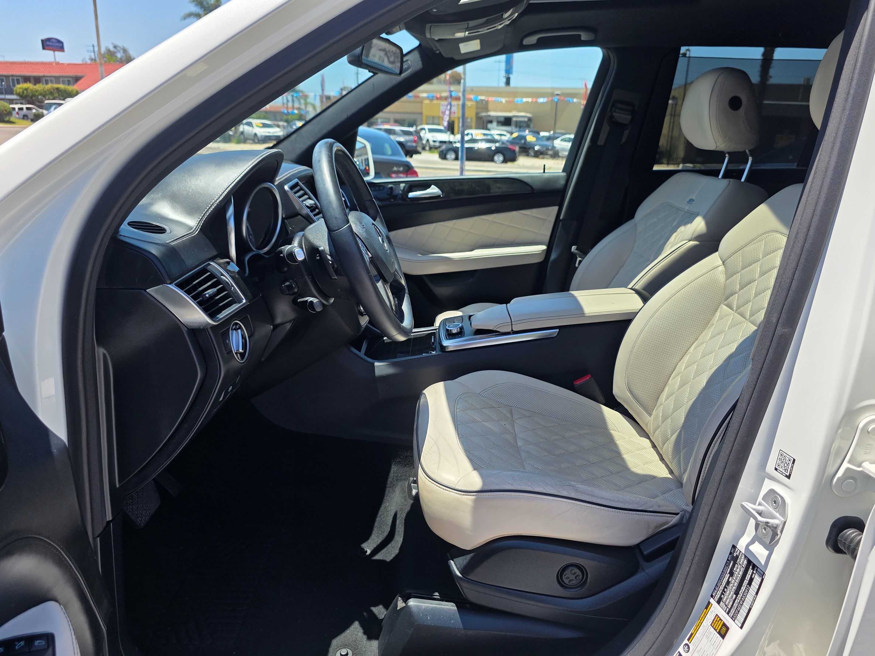 Photo 16 of this Mercedes-Benz GL 450