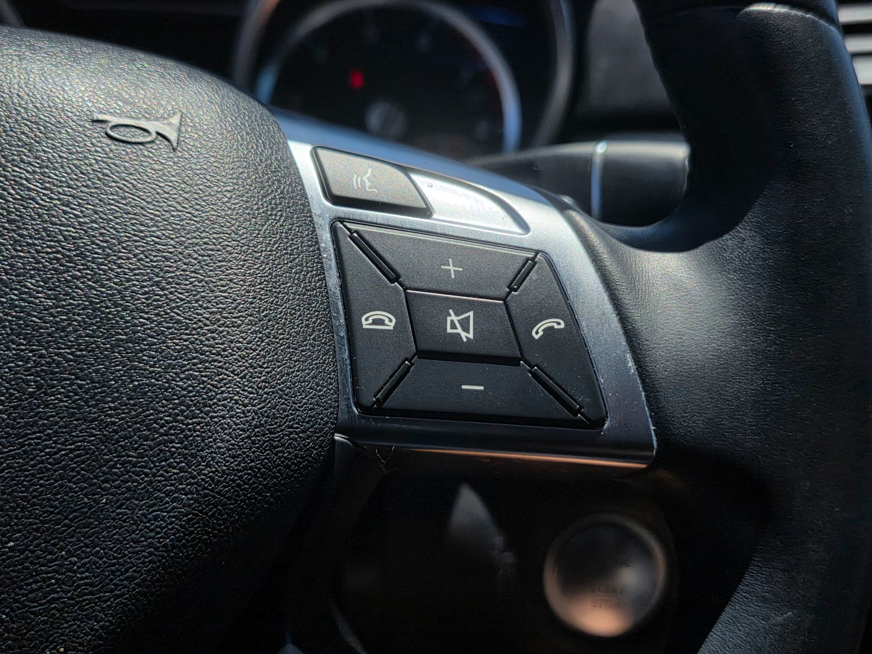 Photo 31 of this Mercedes-Benz GL 450