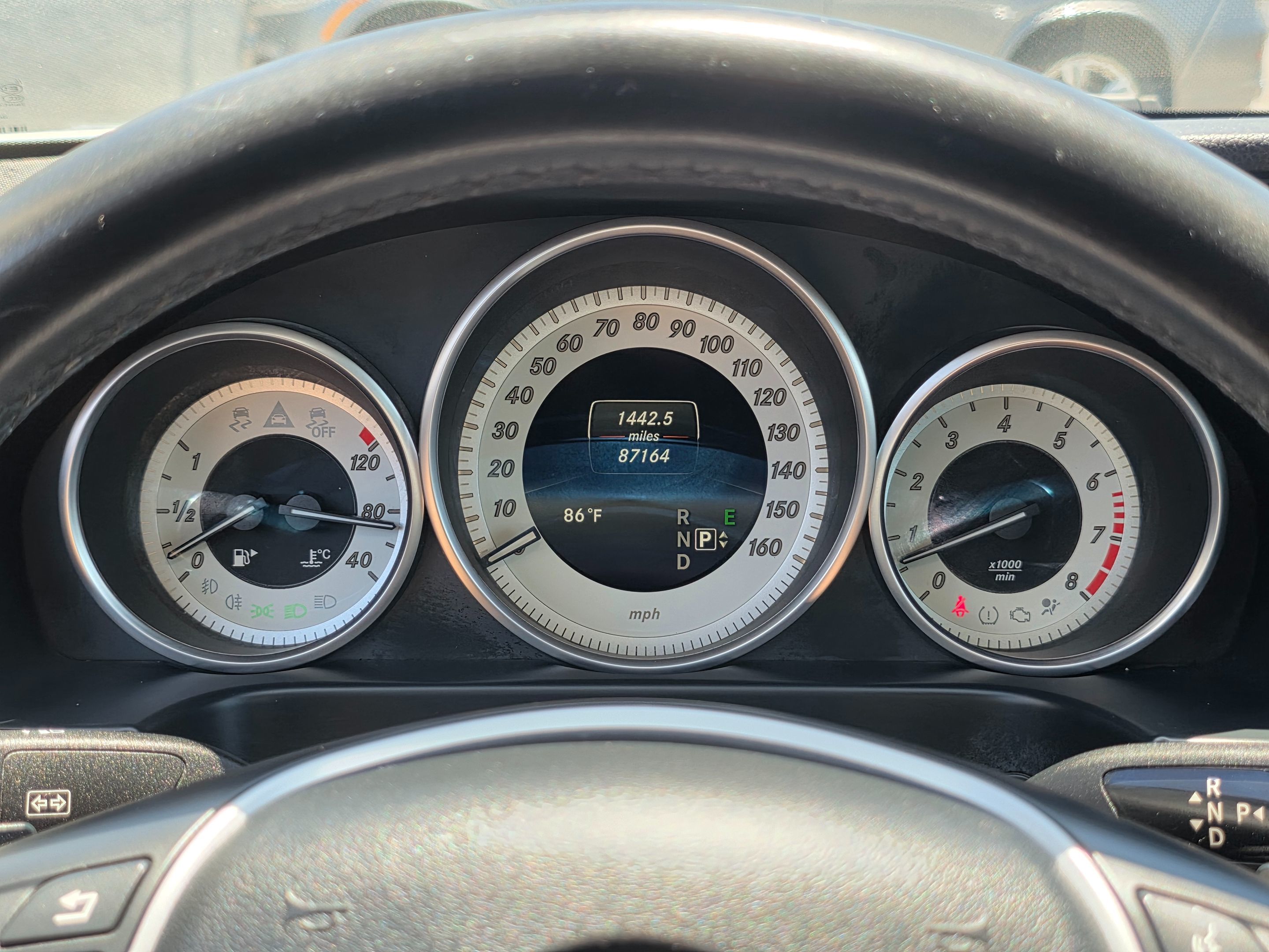 Photo 23 of this Mercedes-Benz E 350