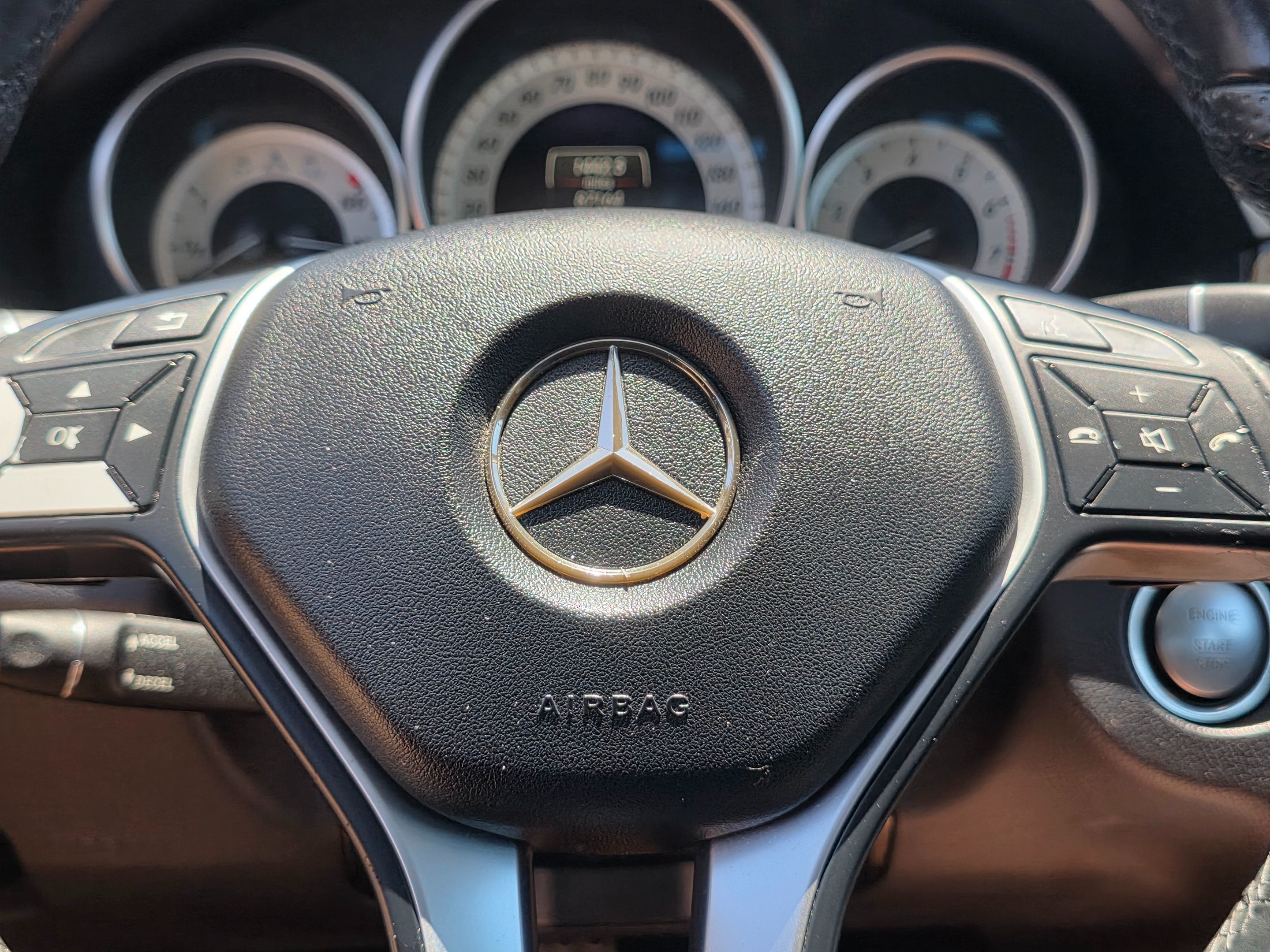 Photo 25 of this Mercedes-Benz E 350