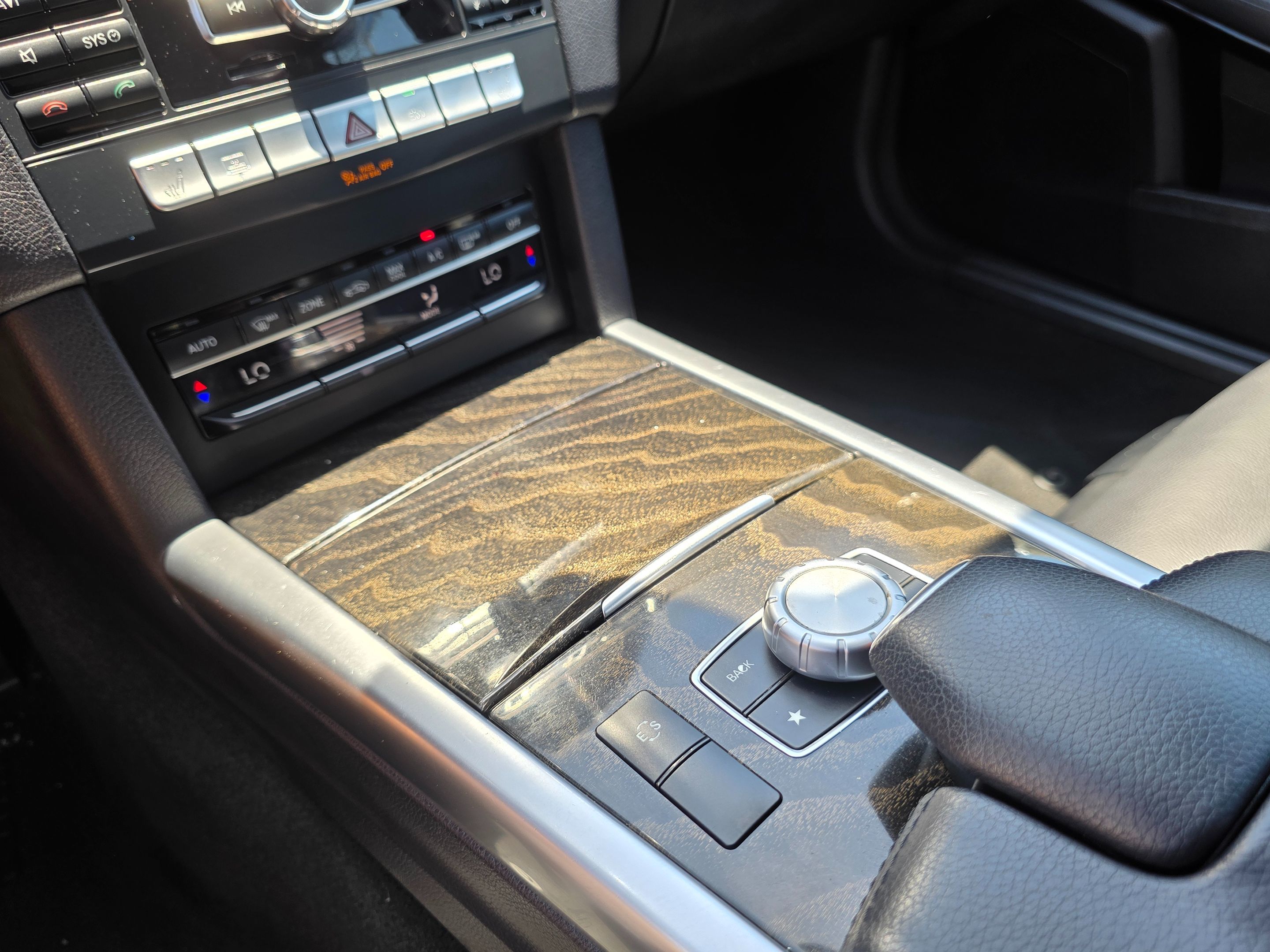 Photo 29 of this Mercedes-Benz E 350