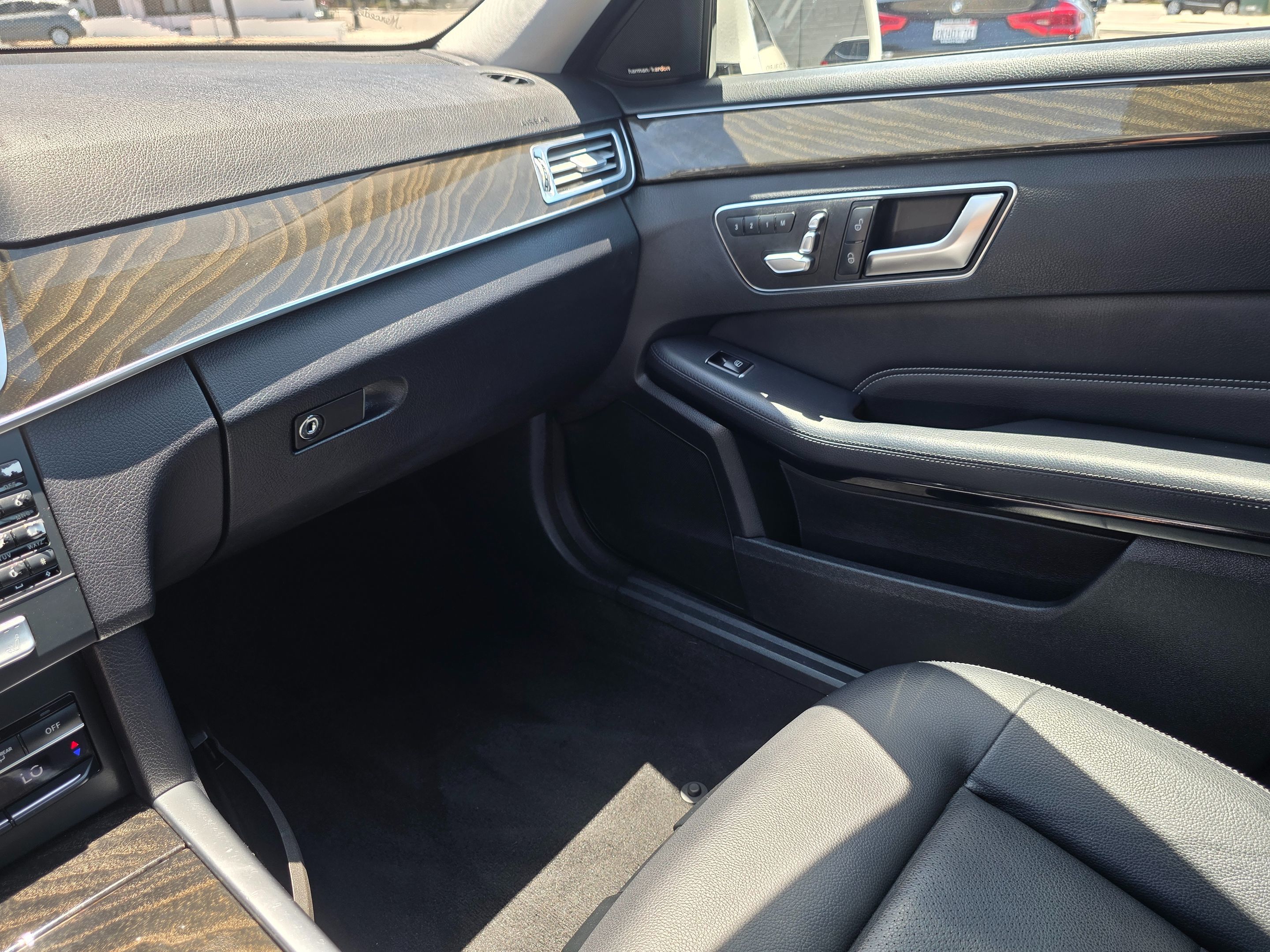 Photo 28 of this Mercedes-Benz E 350