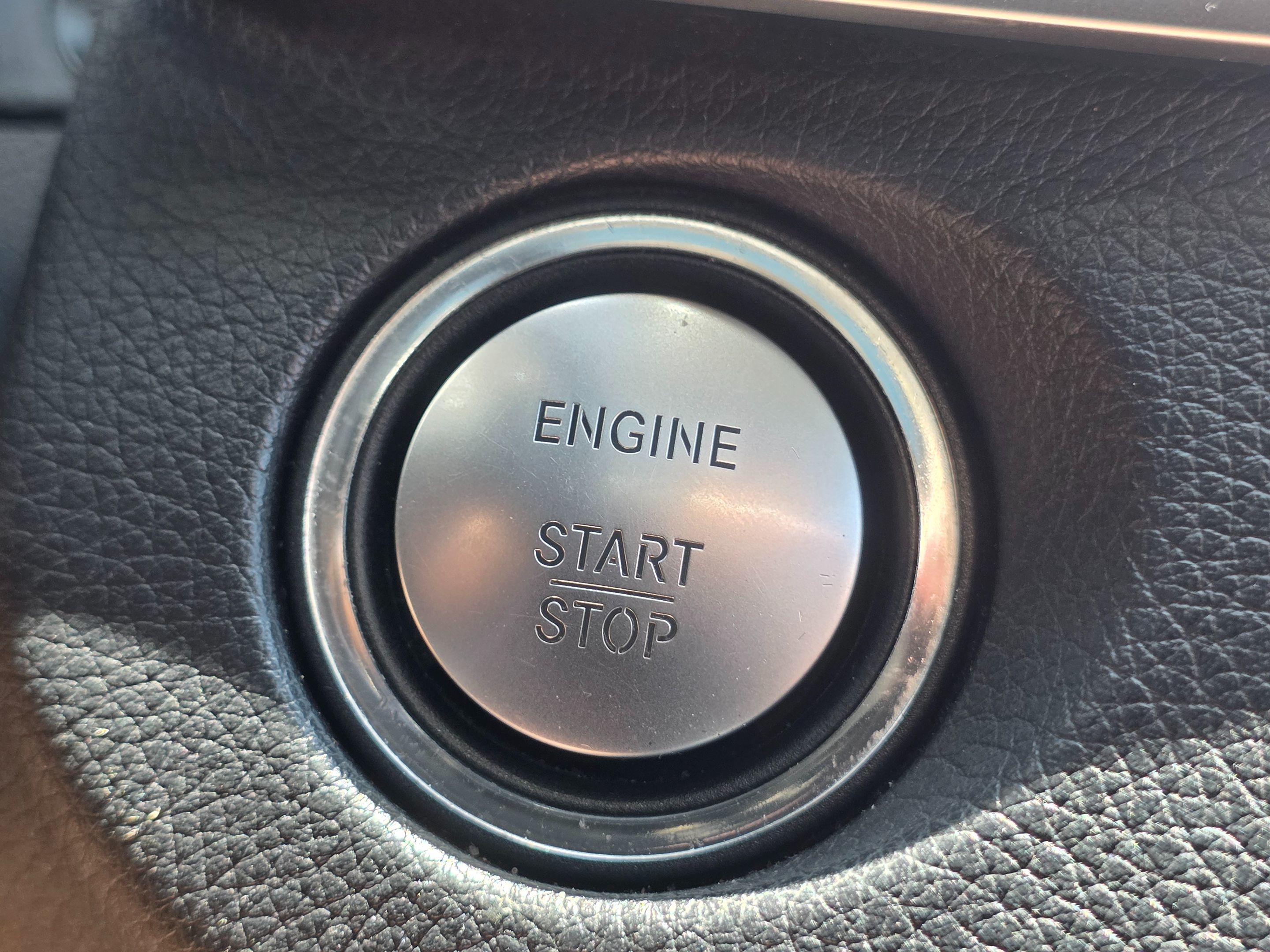 Photo 31 of this Mercedes-Benz E 350