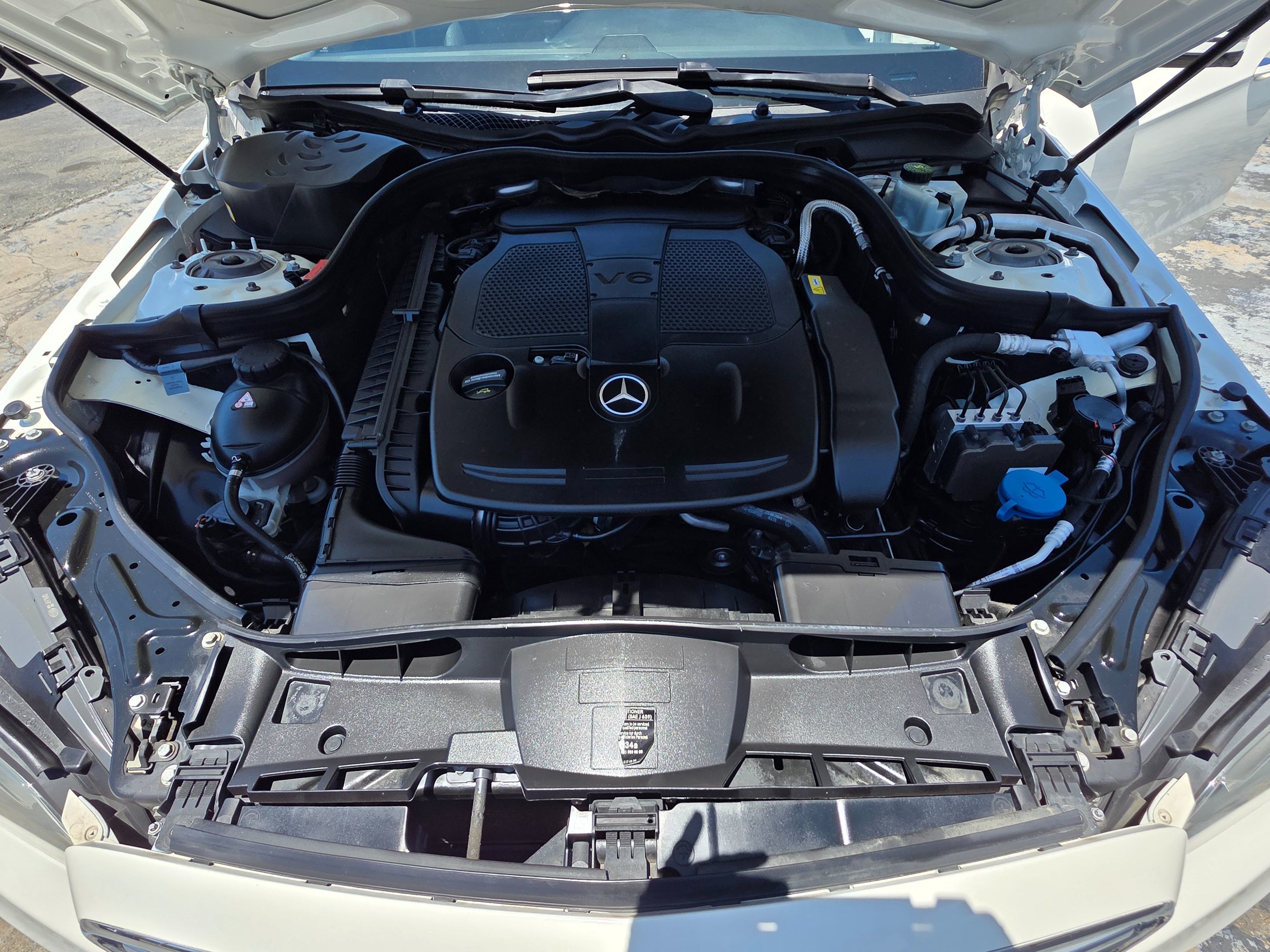 Photo 38 of this Mercedes-Benz E 350
