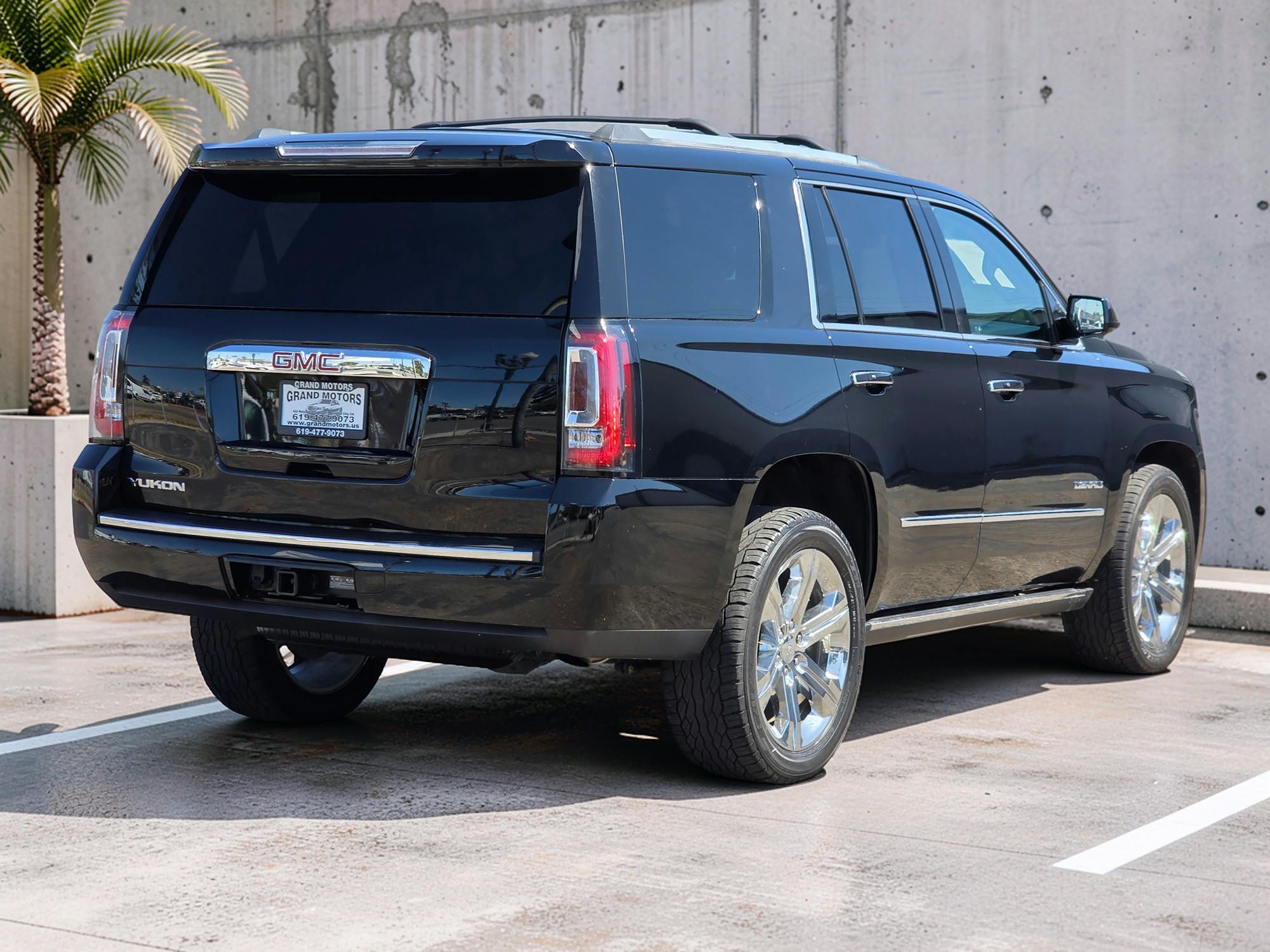 Photo 8 of this GMC Yukon