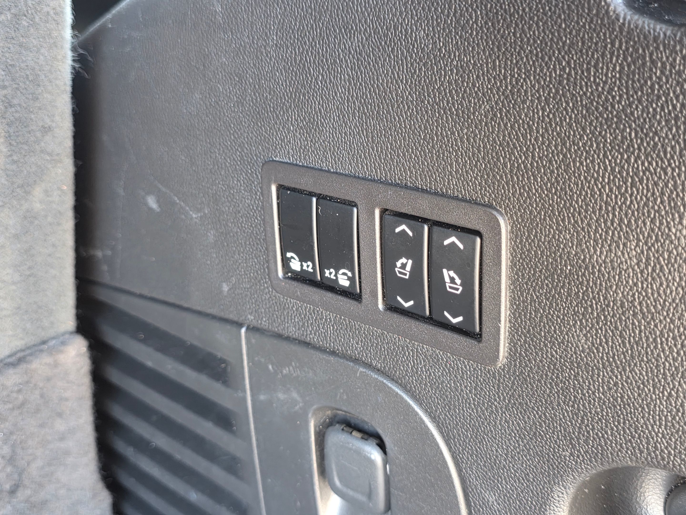 Photo 16 of this GMC Yukon