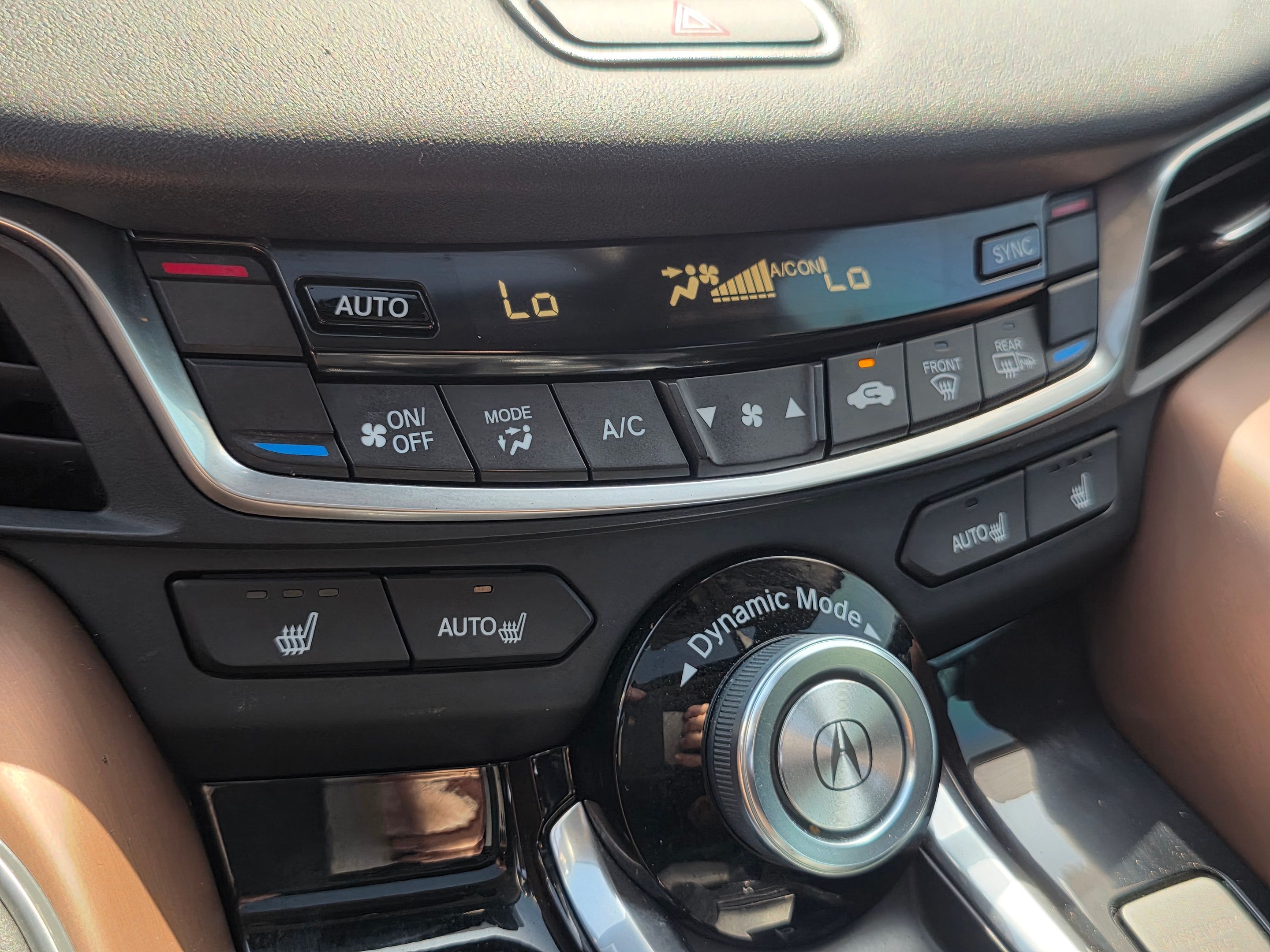Photo 35 of this Acura TLX