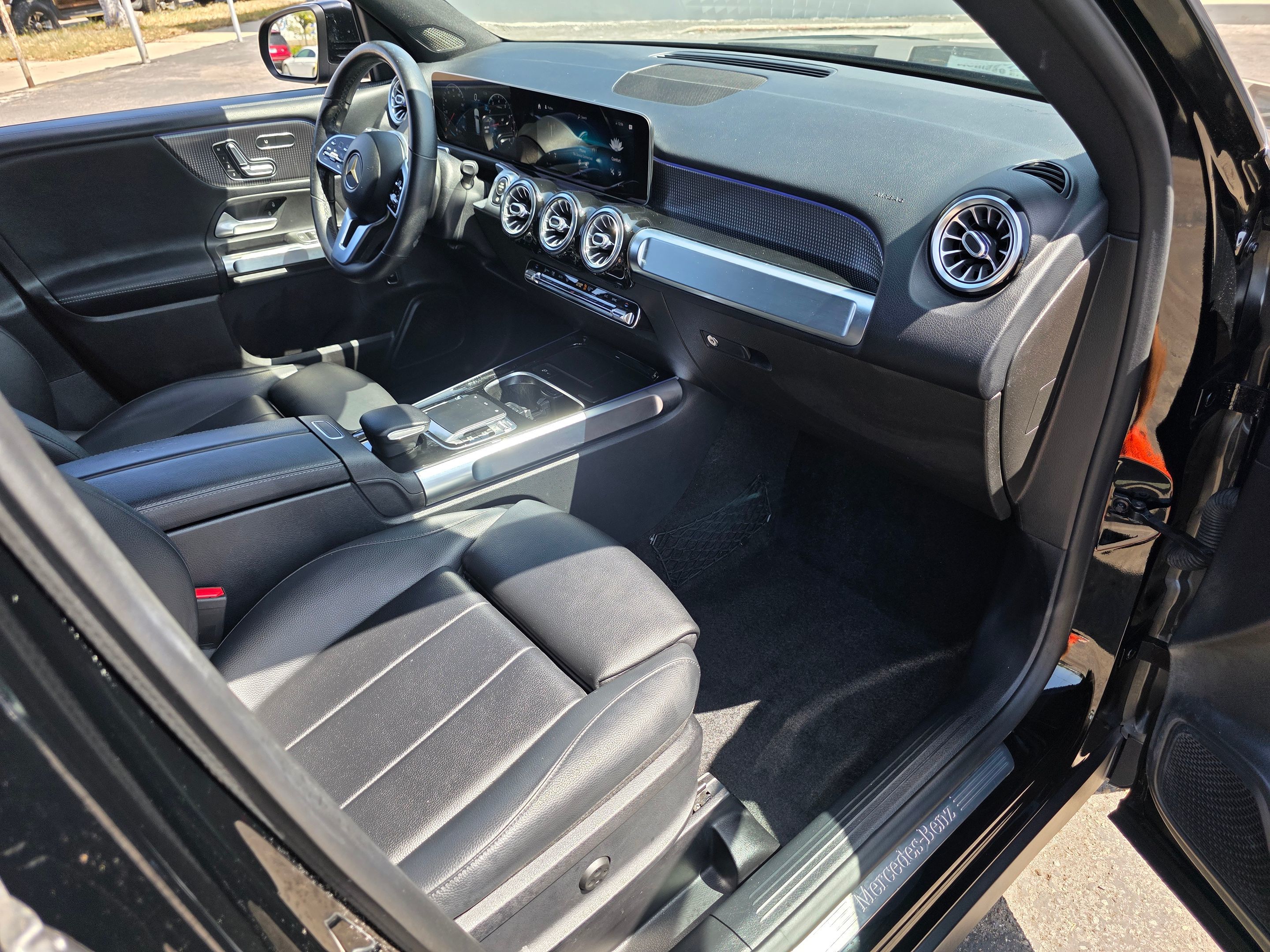 Photo 9 of this Mercedes-Benz GLB 250