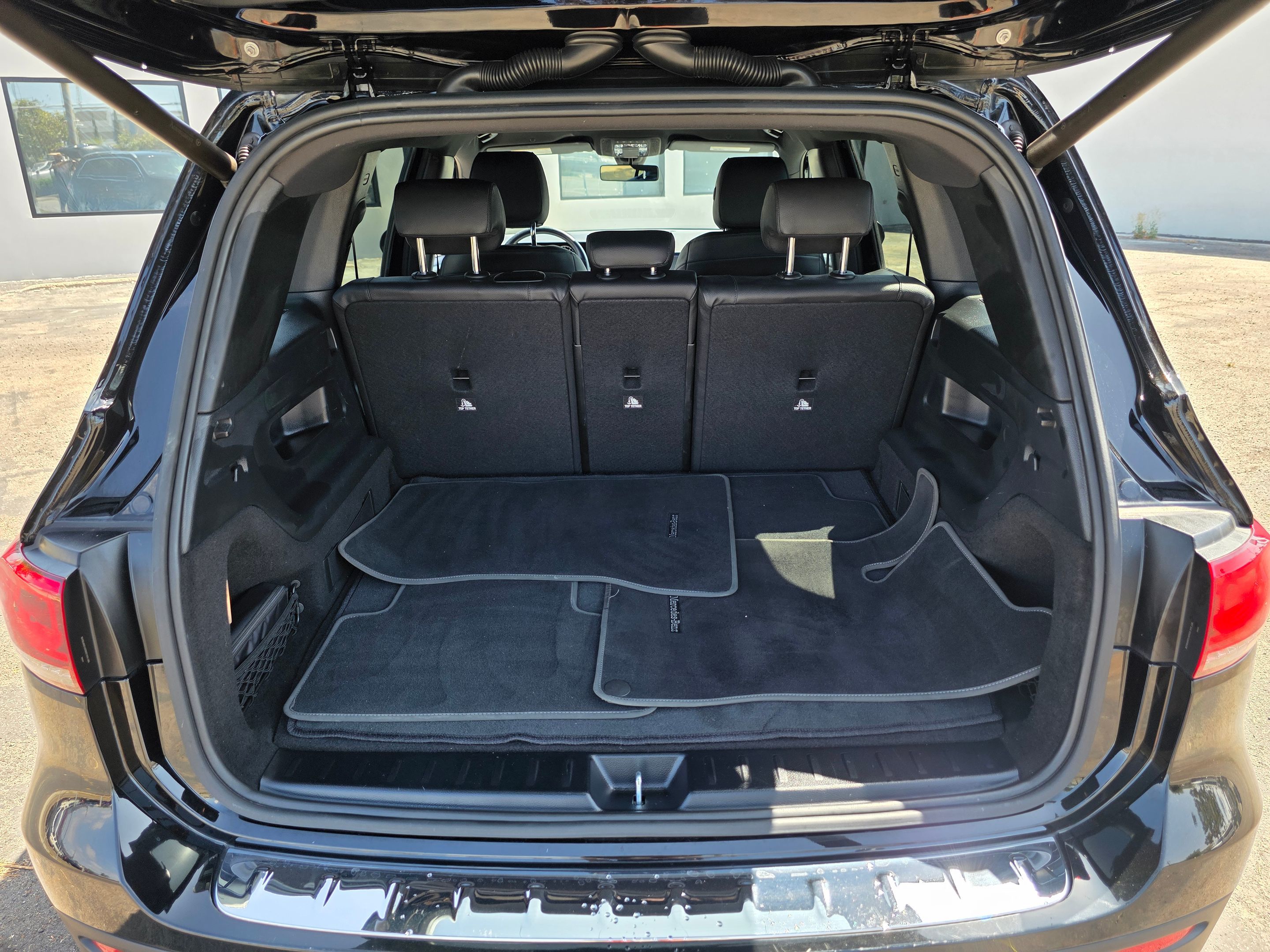 Photo 13 of this Mercedes-Benz GLB 250