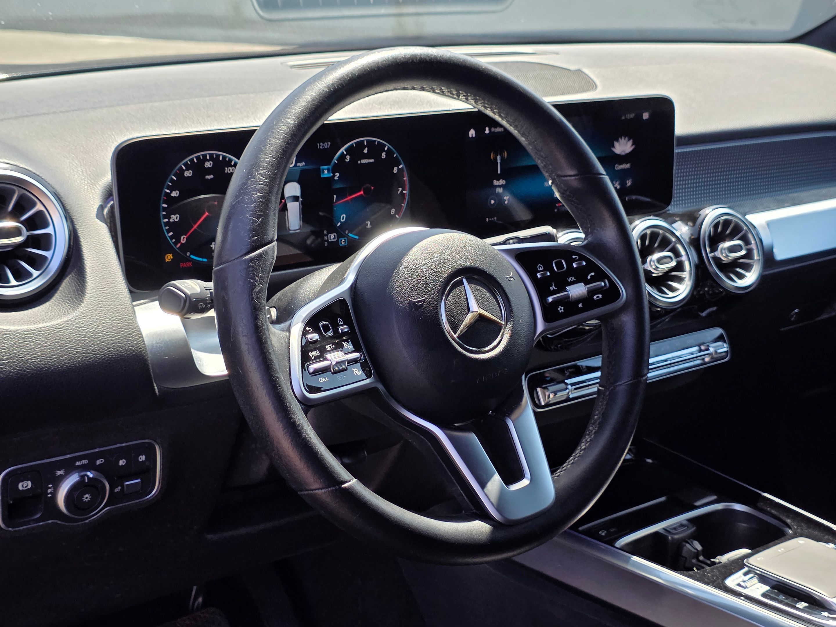 Photo 15 of this Mercedes-Benz GLB 250