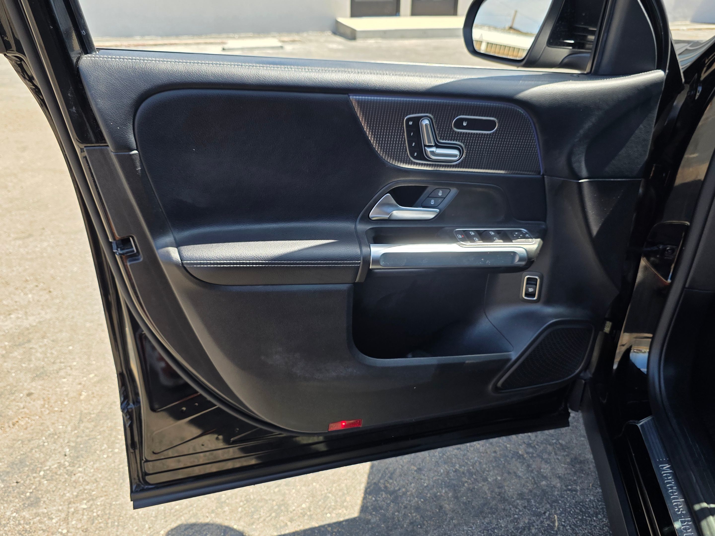 Photo 23 of this Mercedes-Benz GLB 250