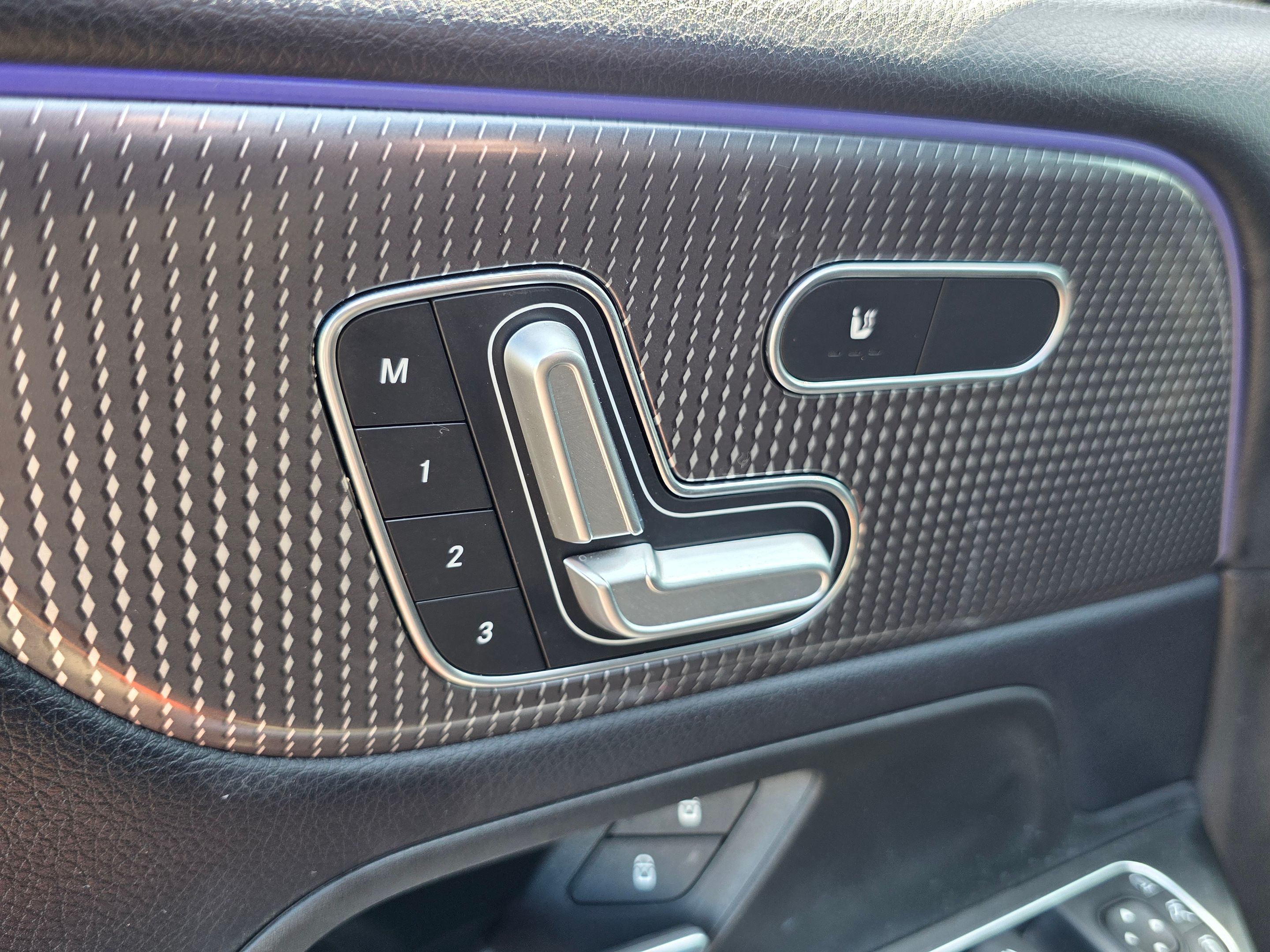 Photo 26 of this Mercedes-Benz GLB 250
