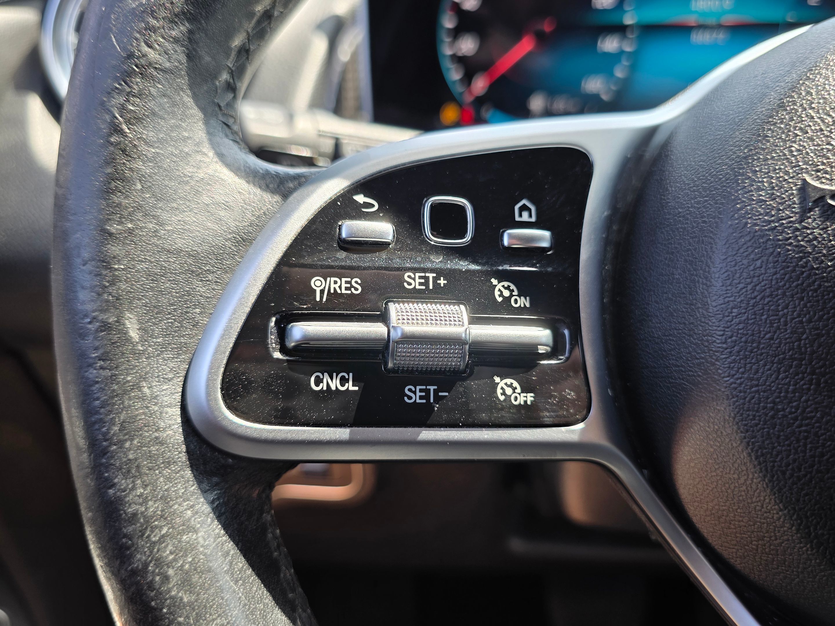 Photo 27 of this Mercedes-Benz GLB 250