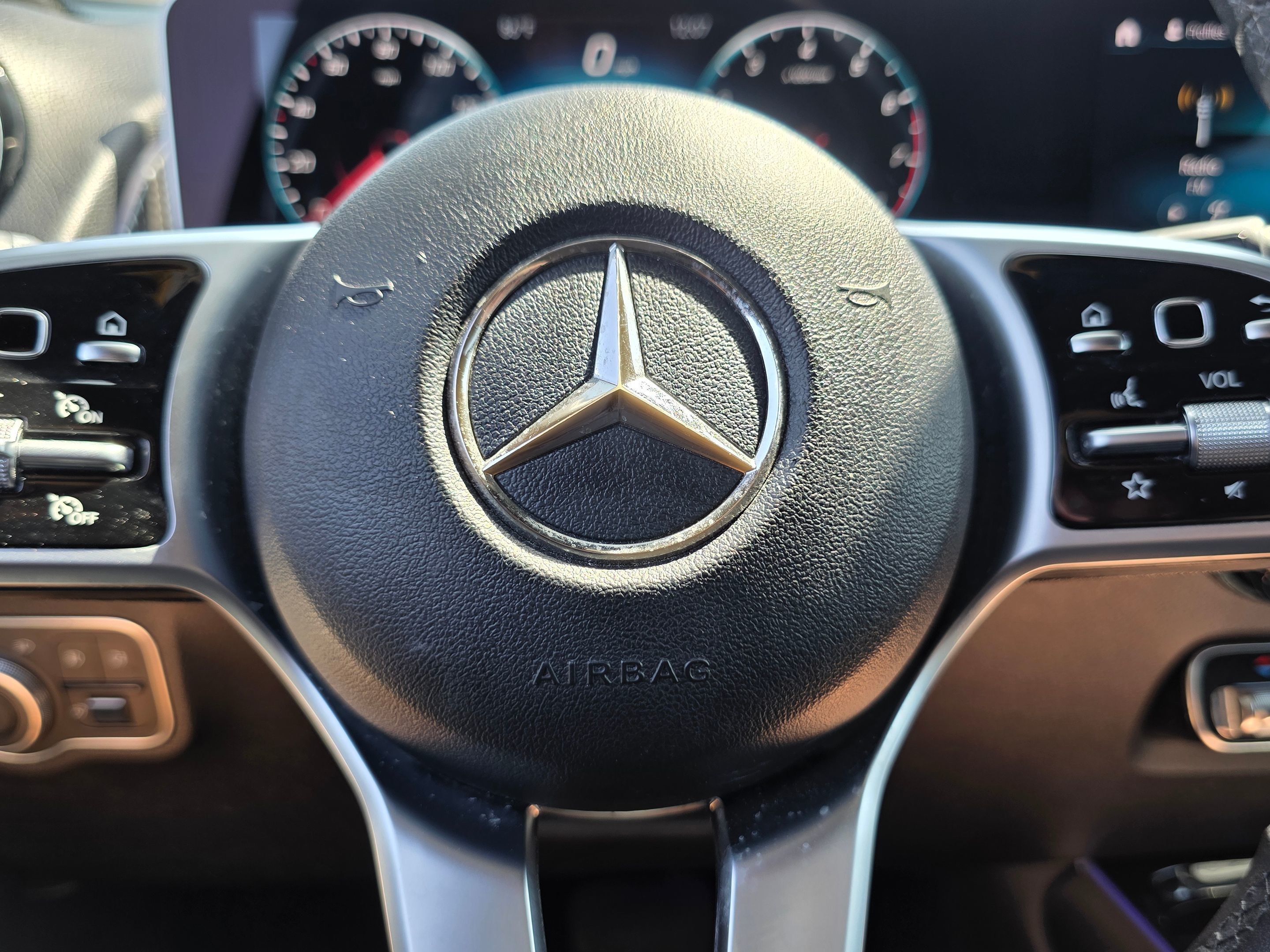 Photo 28 of this Mercedes-Benz GLB 250