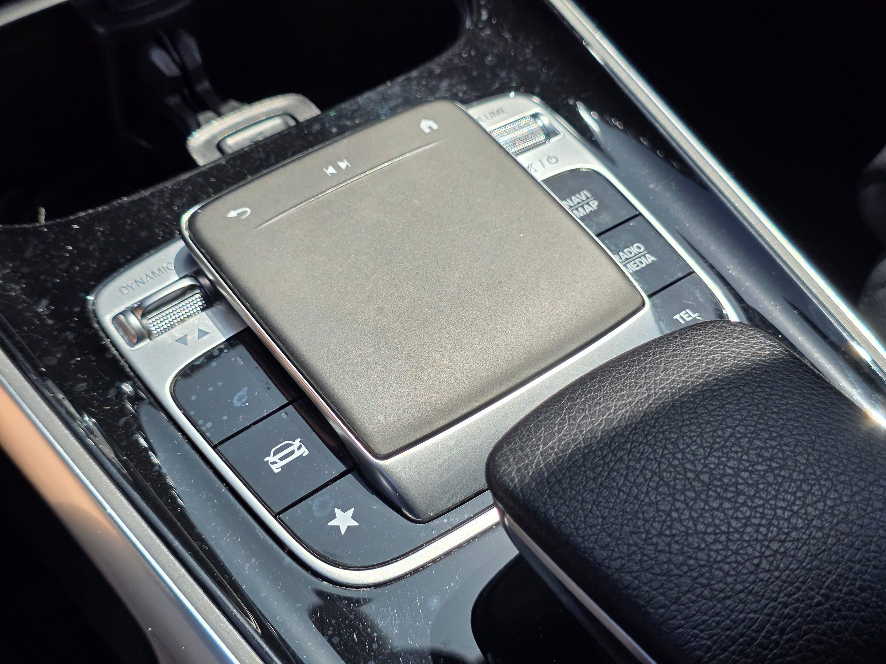 Photo 38 of this Mercedes-Benz GLB 250