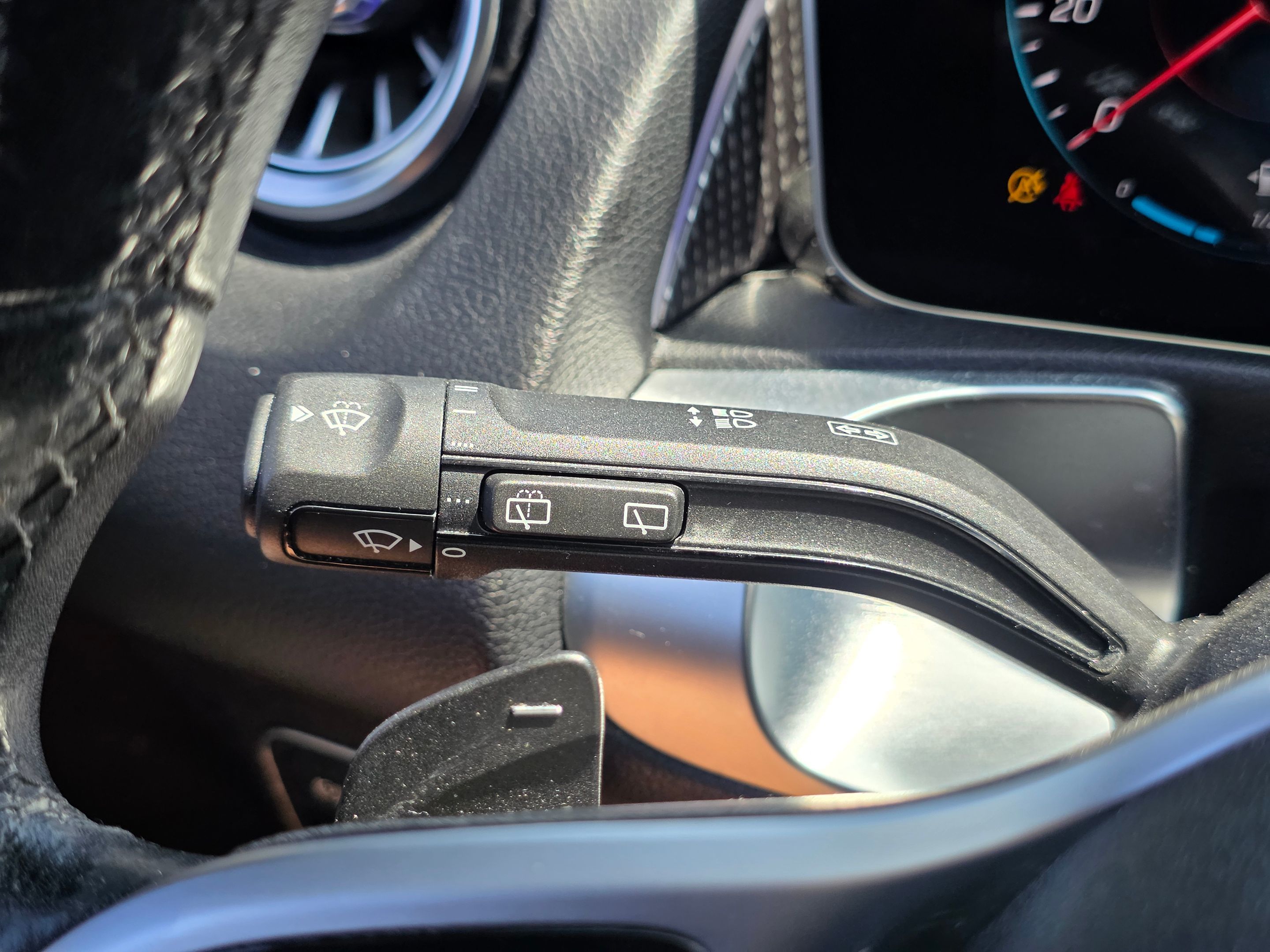 Photo 40 of this Mercedes-Benz GLB 250