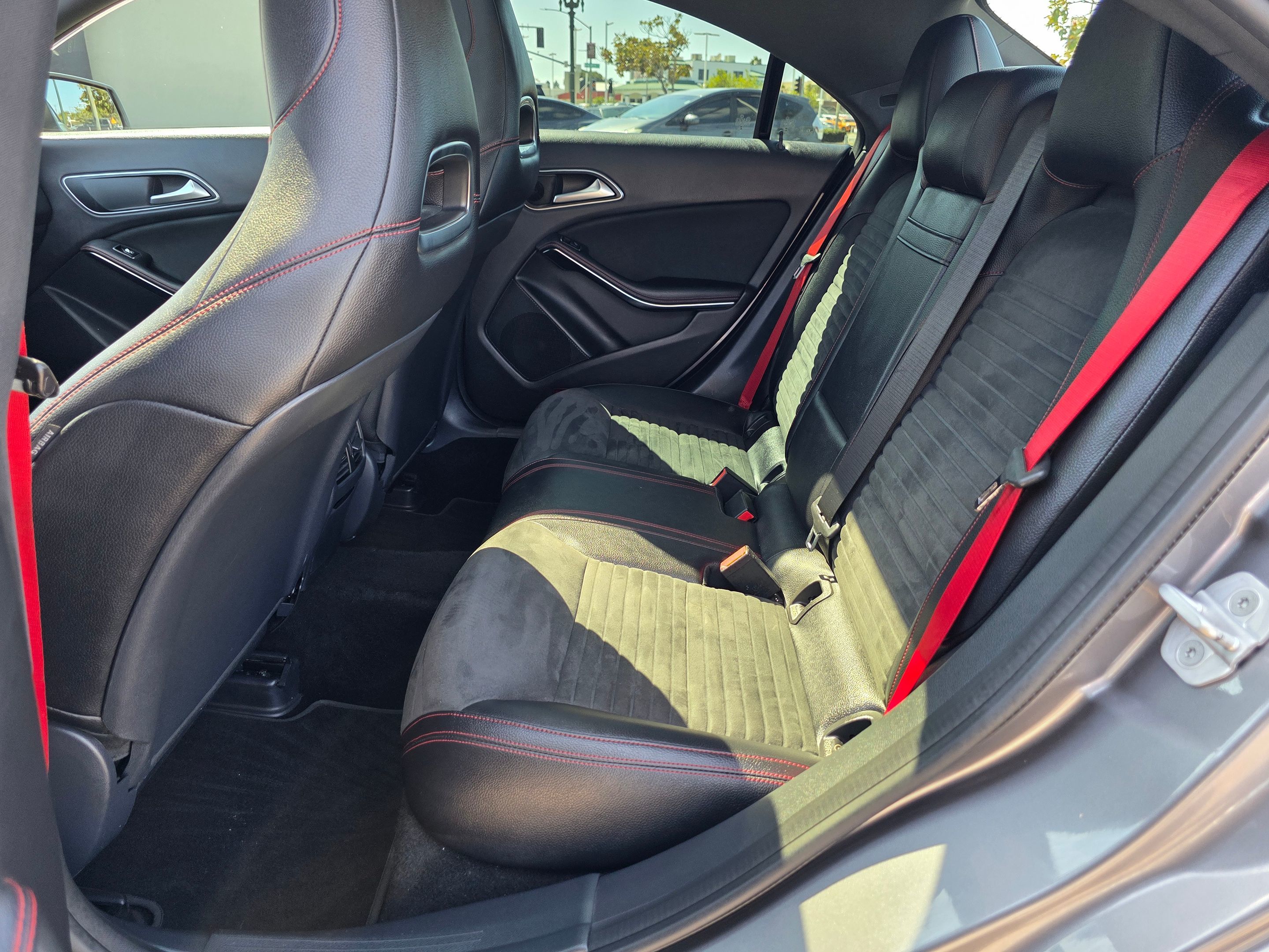 Photo 17 of this Mercedes-Benz CLA 250