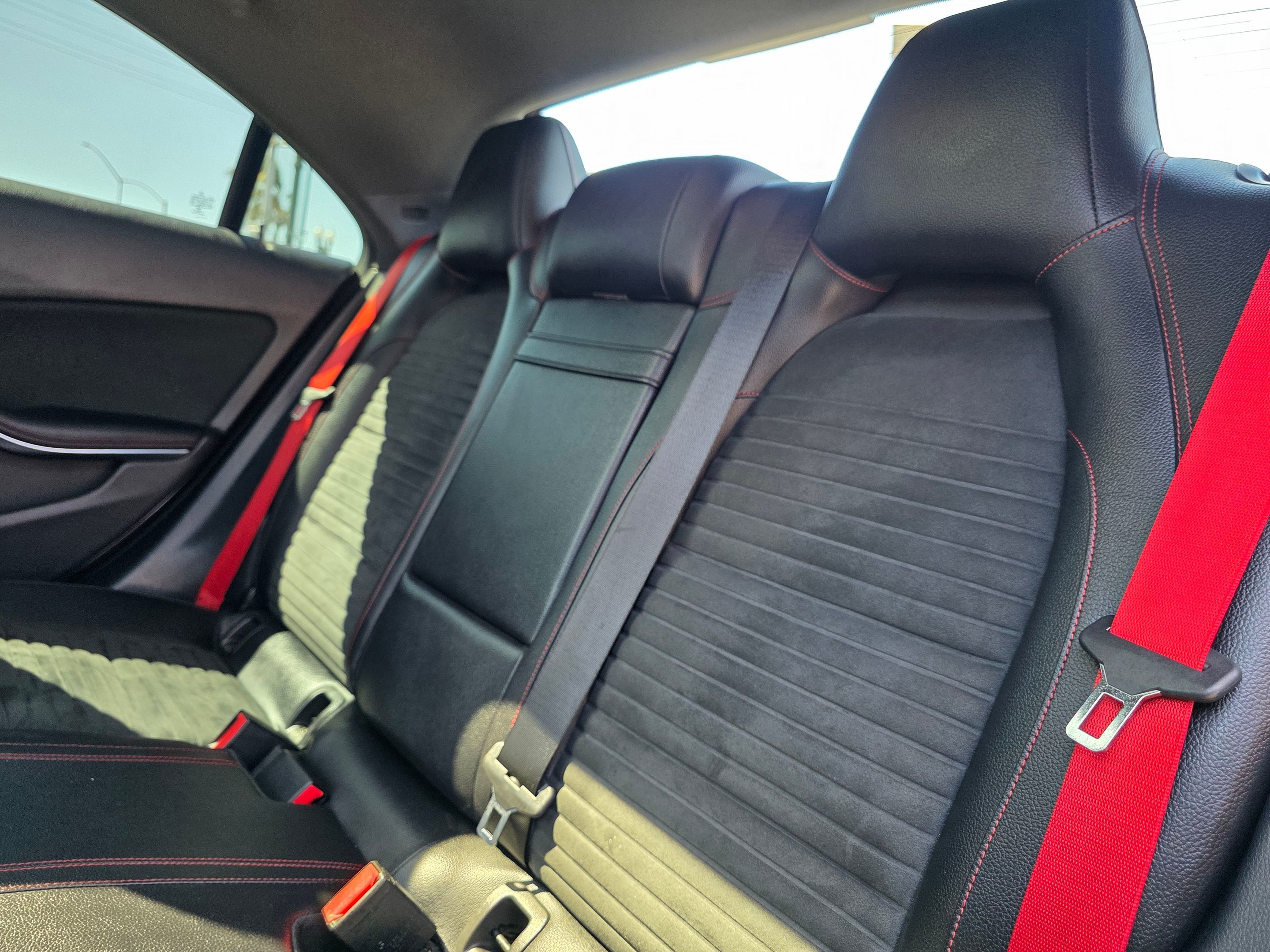 Photo 18 of this Mercedes-Benz CLA 250