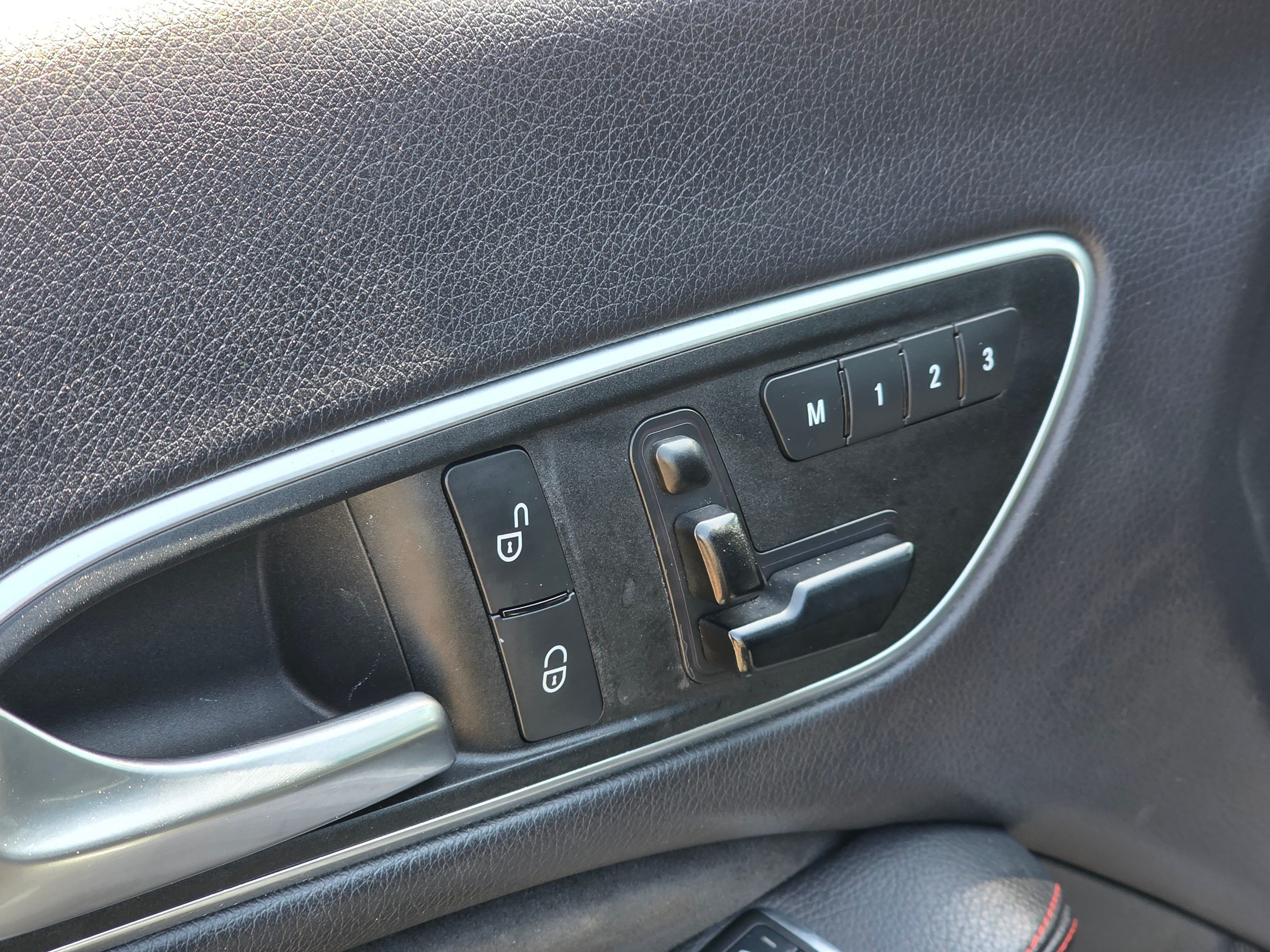 Photo 23 of this Mercedes-Benz CLA 250