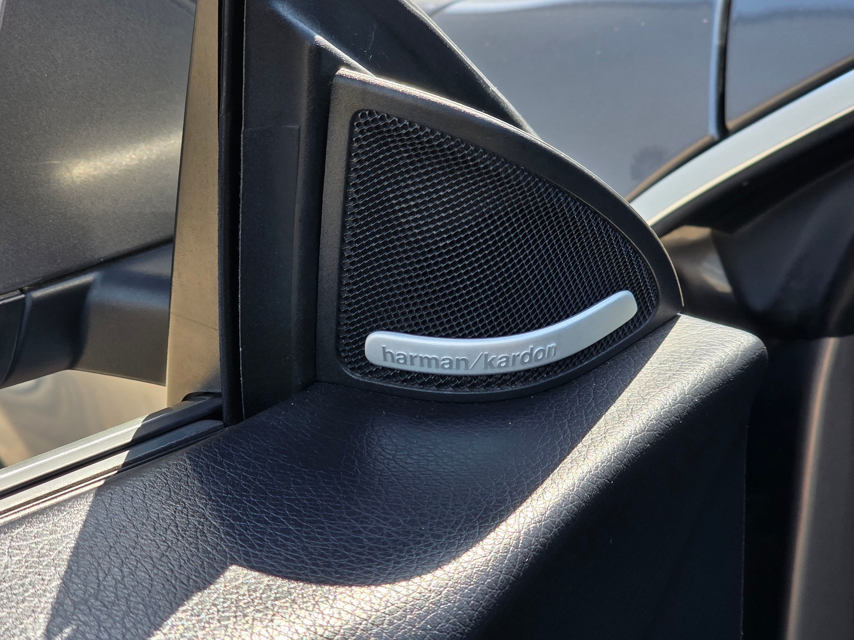 Photo 24 of this Mercedes-Benz CLA 250