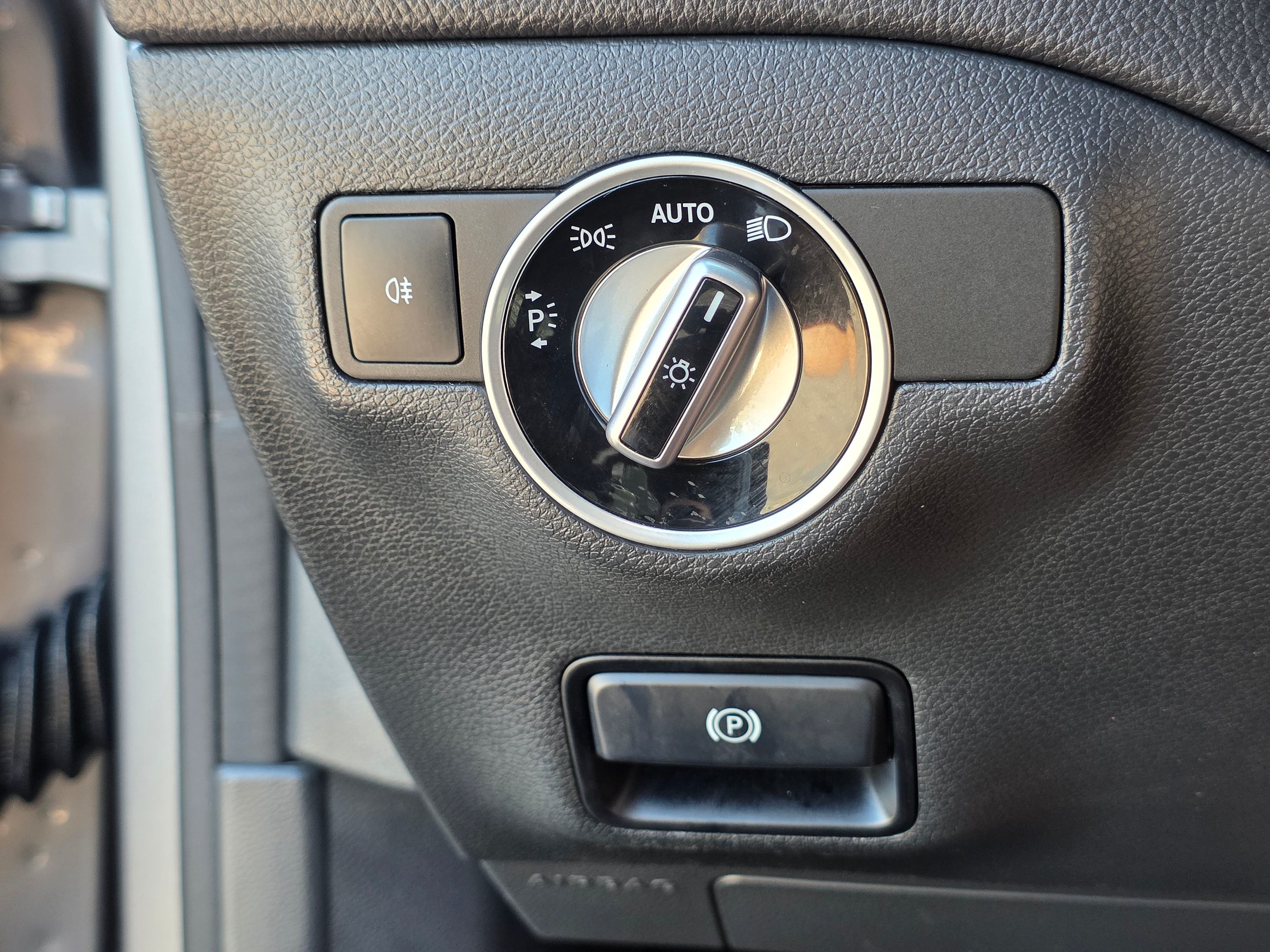 Photo 44 of this Mercedes-Benz CLA 250