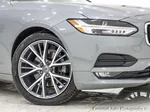 2018 Volvo S90 Momentum photo 3