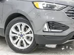 2022 Ford Edge Titanium photo 2